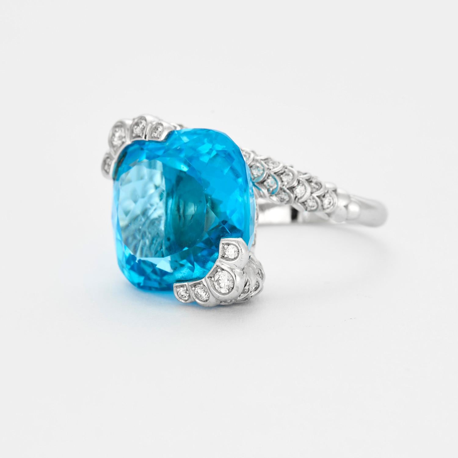 Cushion Cut PIAGET - Cocktail Limelight ring in white gold with a blue topaz and diamonds