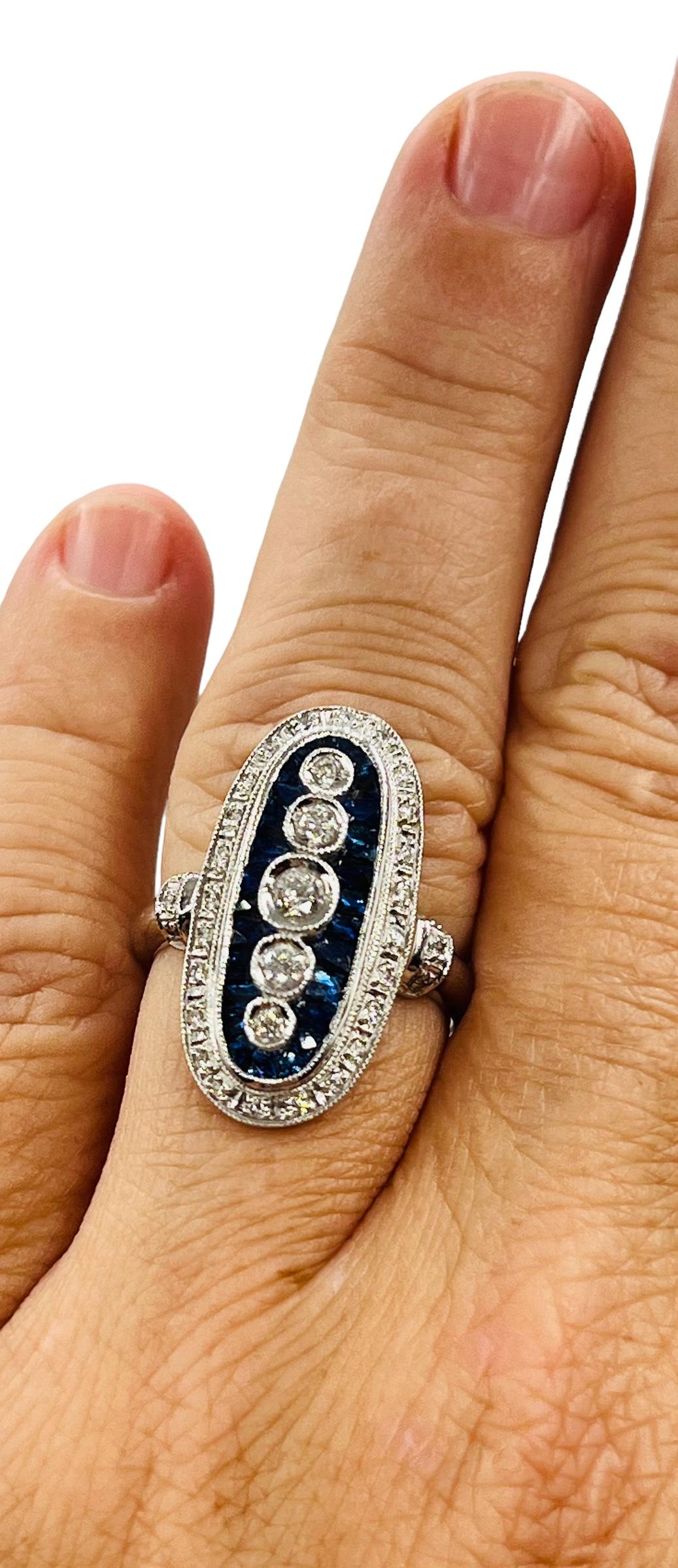 Art Deco 18-carat white gold cocktail ring set with sapphires and diamonds