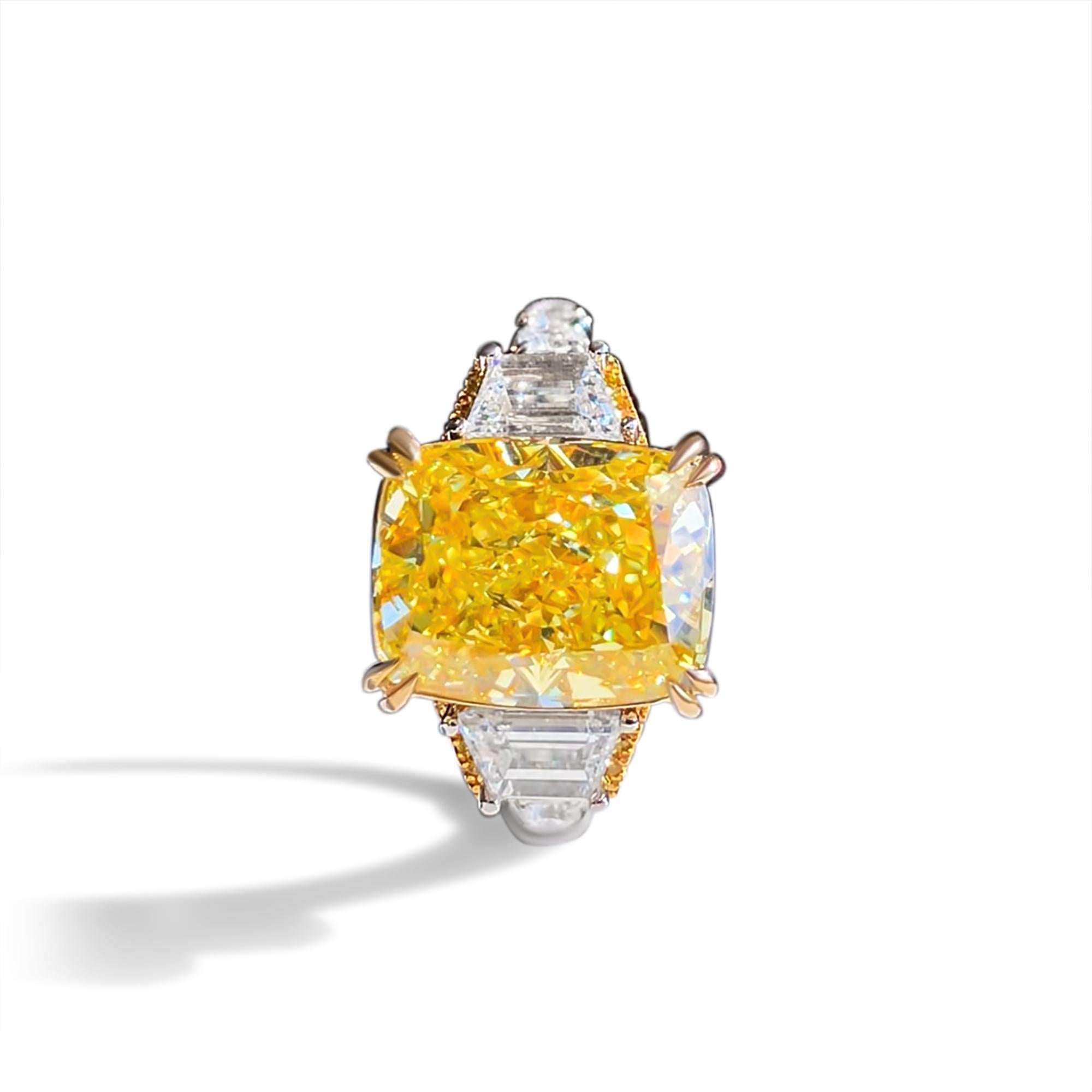 We invite you to discover this majestic ring set with a 5.01-carat GIA-certified cushion-cut yellow diamond accented with colorless and yellow diamonds. It would be perfect for a marriage proposal and engagement. 

New ring 
Main diamond: Fancy