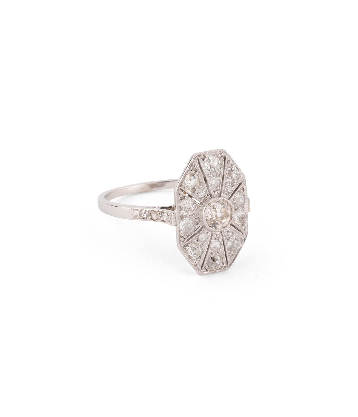 Bague des années 30 en platine et diamants en venta 1