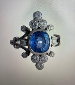 Bague En or 18 ct de Forme Marquise Ornée D’un Saphir De 3, 80 cts Et Diamants