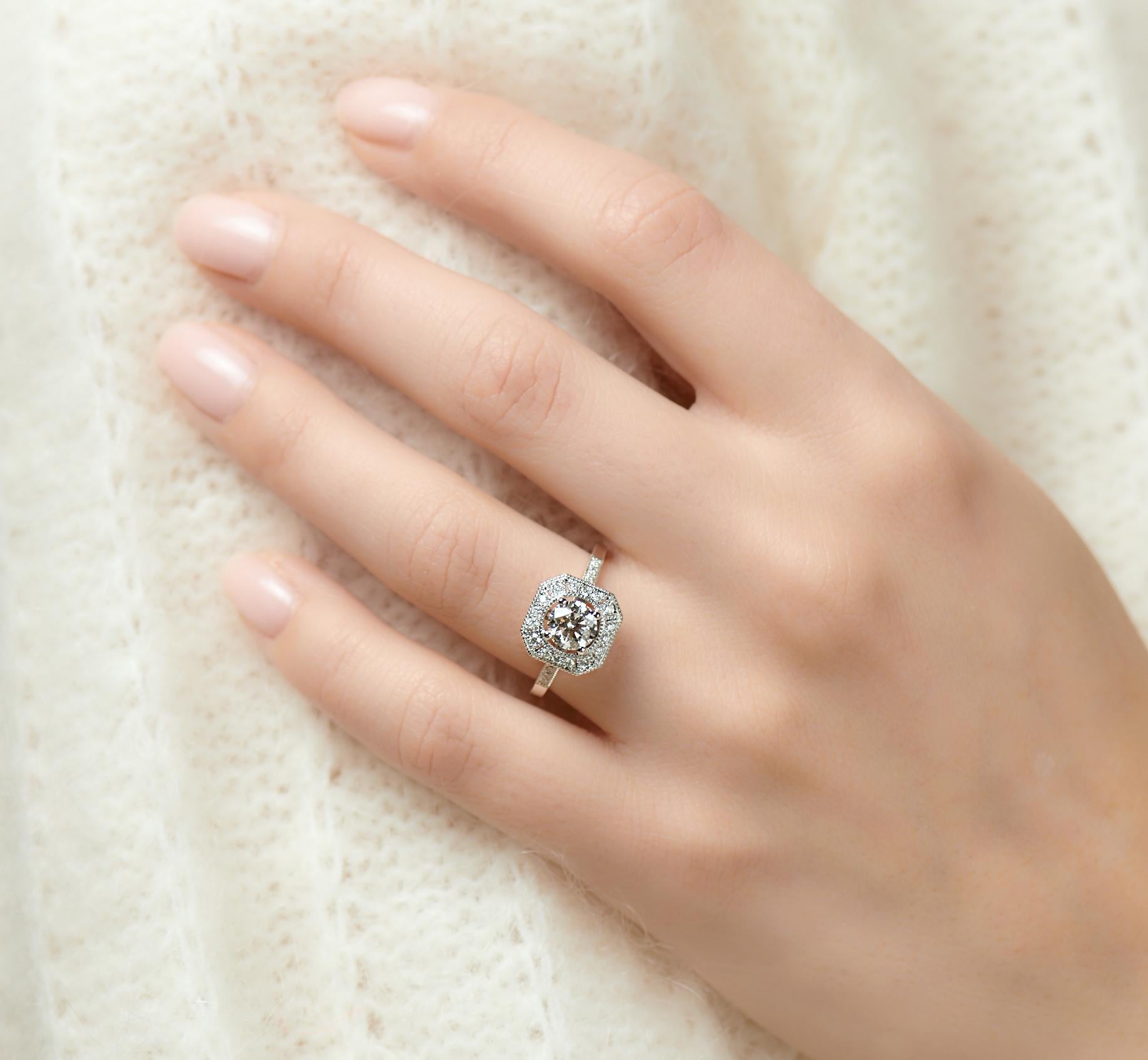 En vente :  Bague en or blanc 18 carats de style Art déco avec diamants taille brillant de 0,8 carat et 0,25 carat 4
