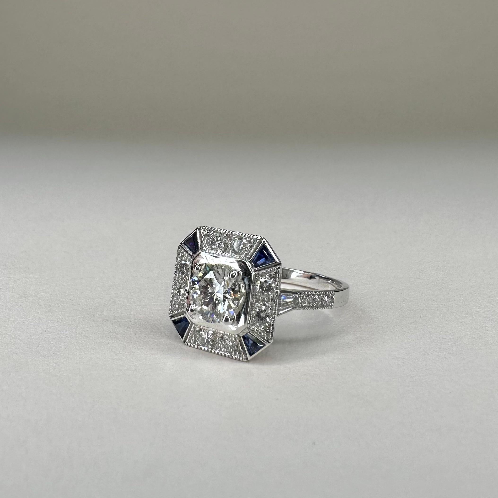 En vente :  Bague Art déco en or blanc 18 carats sertie d'un diamant de 0,8 carat et d'un saphir bleu royal de 0,6 carat 4