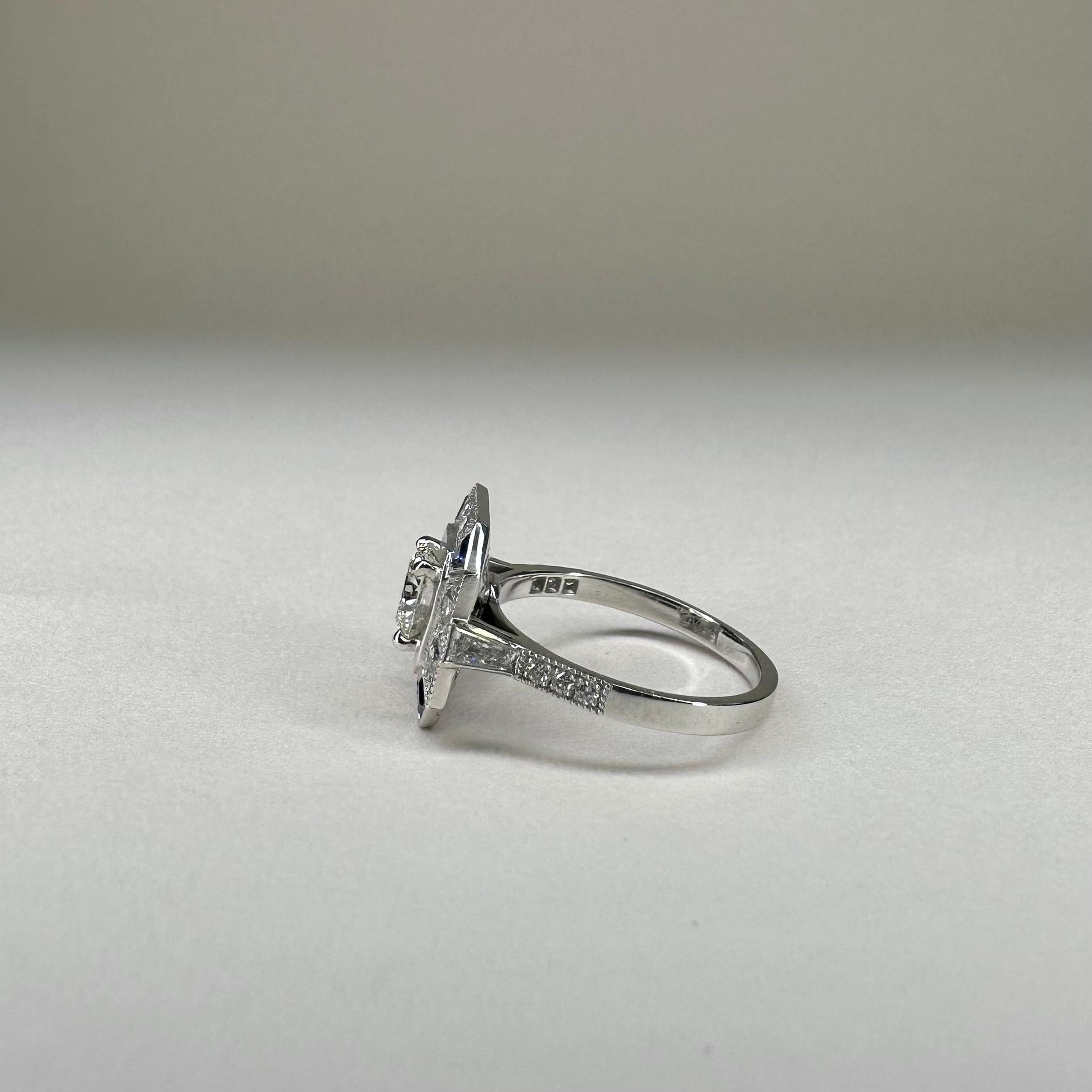 En vente :  Bague Art déco en or blanc 18 carats sertie d'un diamant de 0,8 carat et d'un saphir bleu royal de 0,6 carat 5