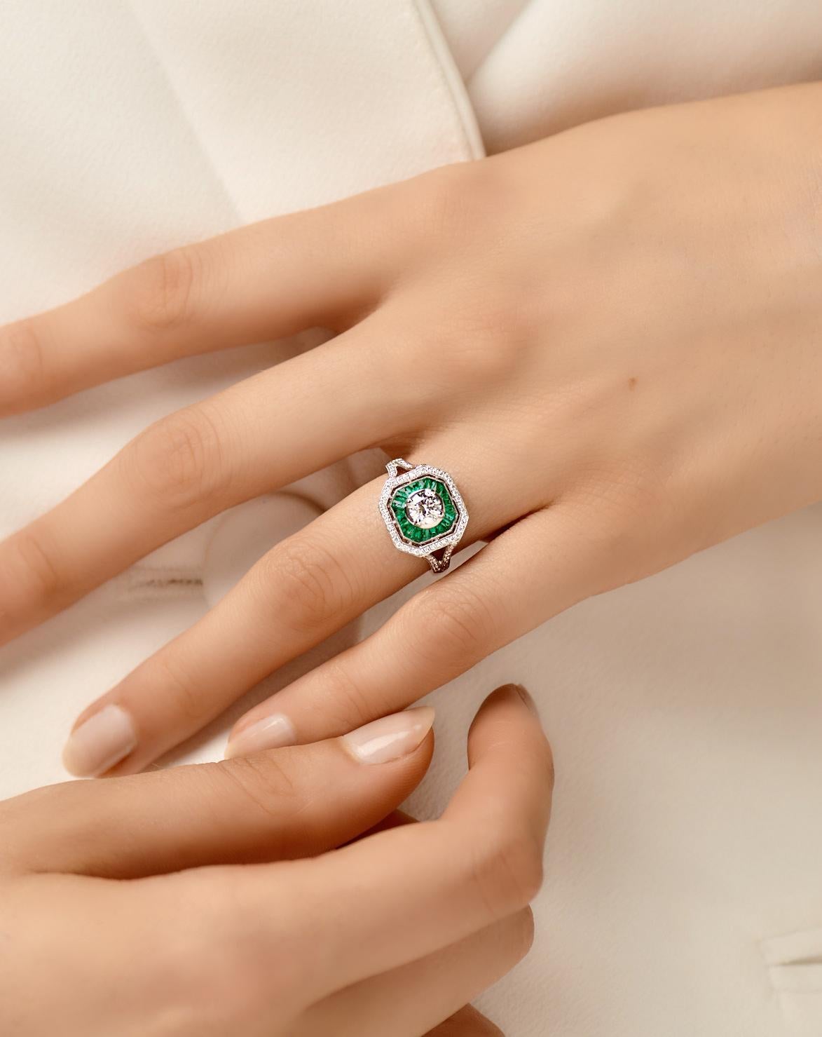 For Sale:  Platinum 0.30 Ct Vivid Green Calibre Cut Emerald with center 0.4 Ct Diamond Ring 4