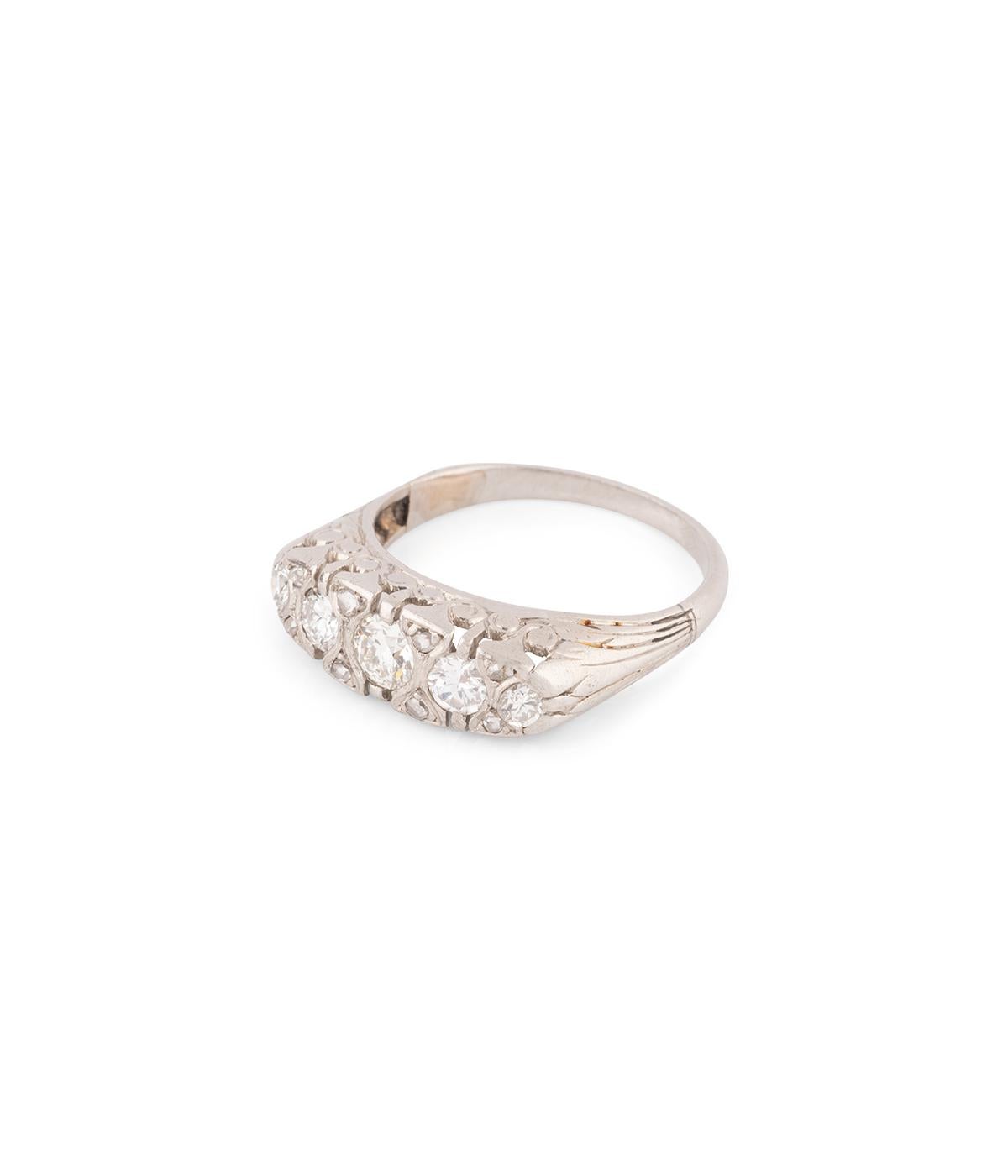Taille mixte Bagues jarretière ancienne en platine et diamants en vente