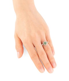 Bagues Marguerite en émeraude et diamants du milieu du 19ème siècle