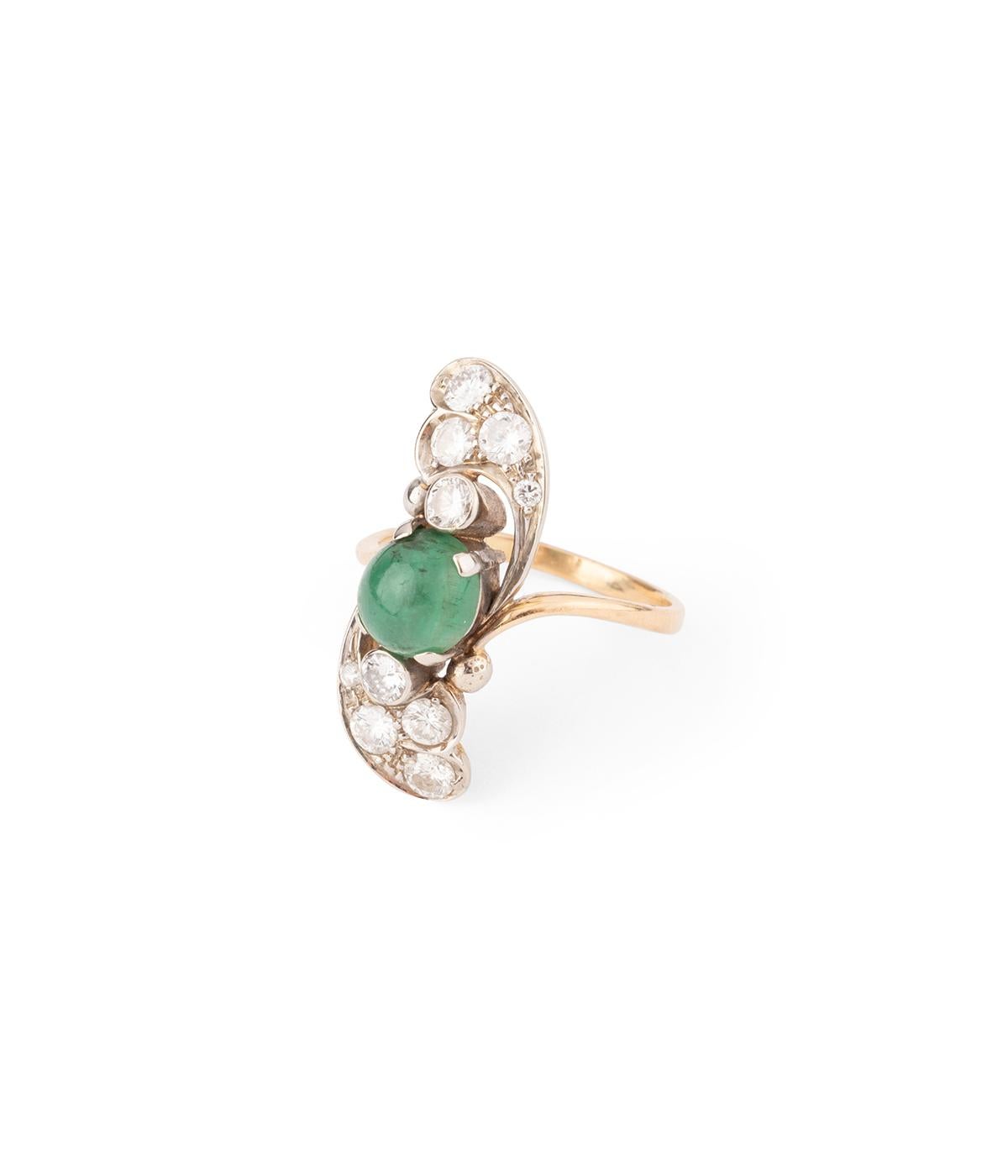 Retro Bague marquise vintage en émeraude et diamants For Sale