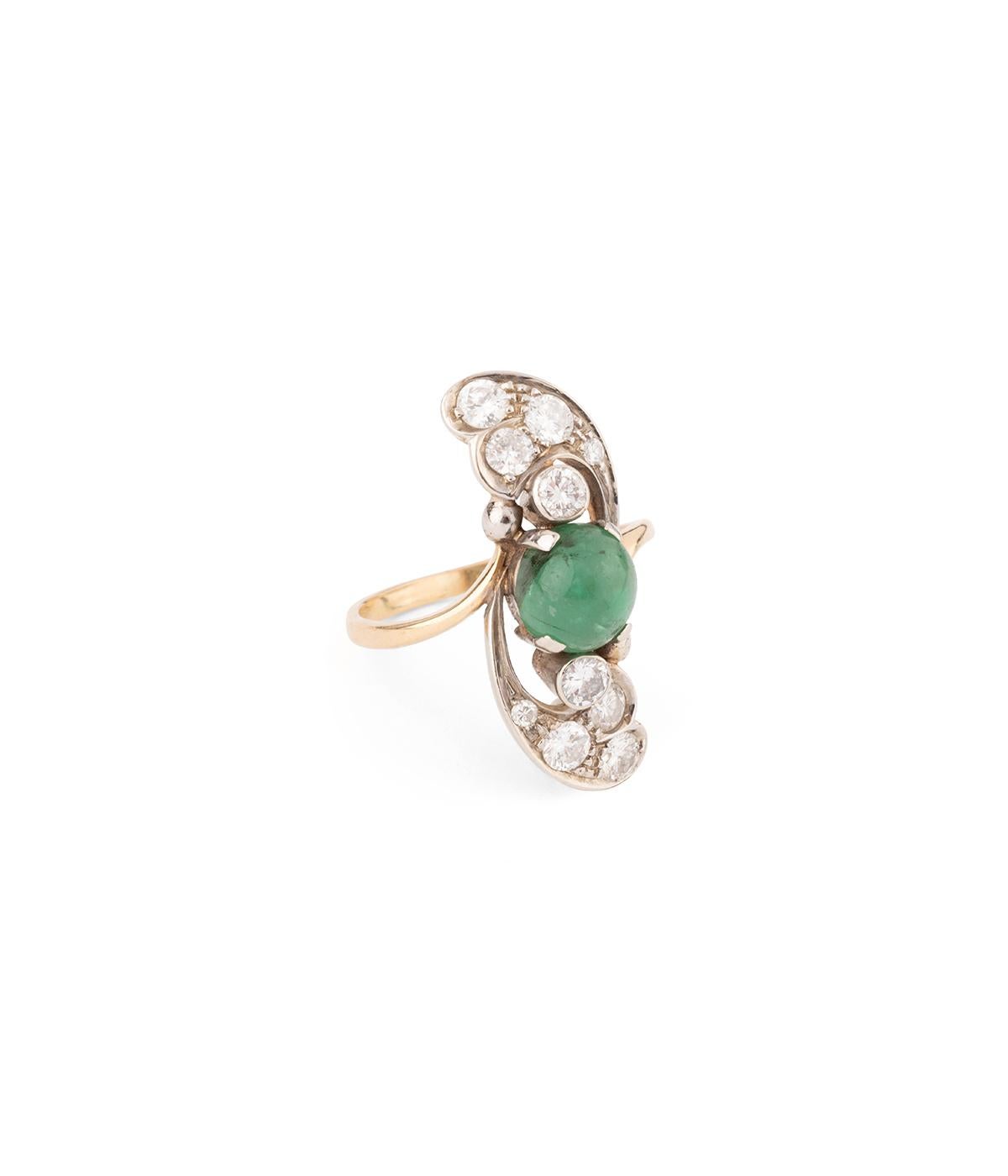 Bague marquise vintage en émeraude et diamants For Sale 1