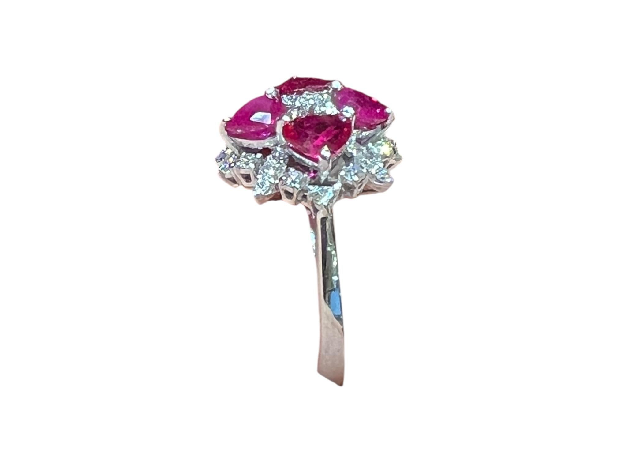 18 carat white gold ring, 4 ruby hearts and diamond paving For Sale 2
