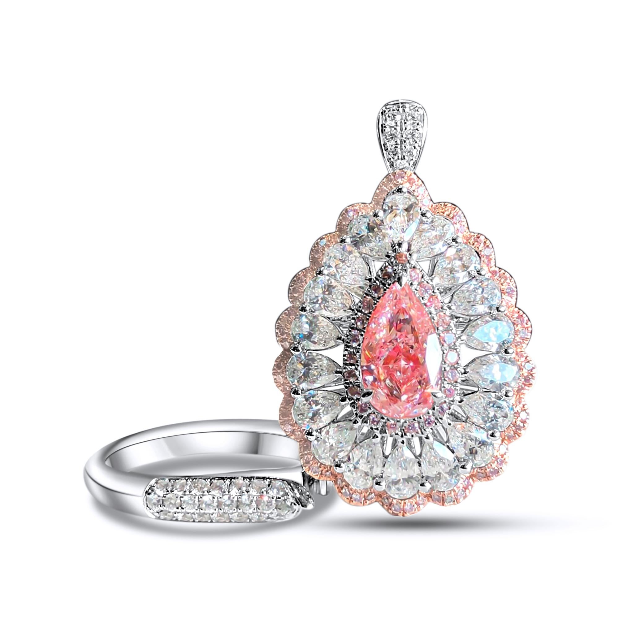 We invite you to discover this majestic ring set with a pear-cut pink diamond of 1.50 carats GIA certified accented with colorless and pink diamonds of 2 carats in total. Versatile, you can also wear it as a magnificent pendant 

New ring 
Main