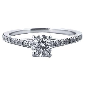 Bague Solitaire De Beers DB CLassic « My First De Beers » For Sale