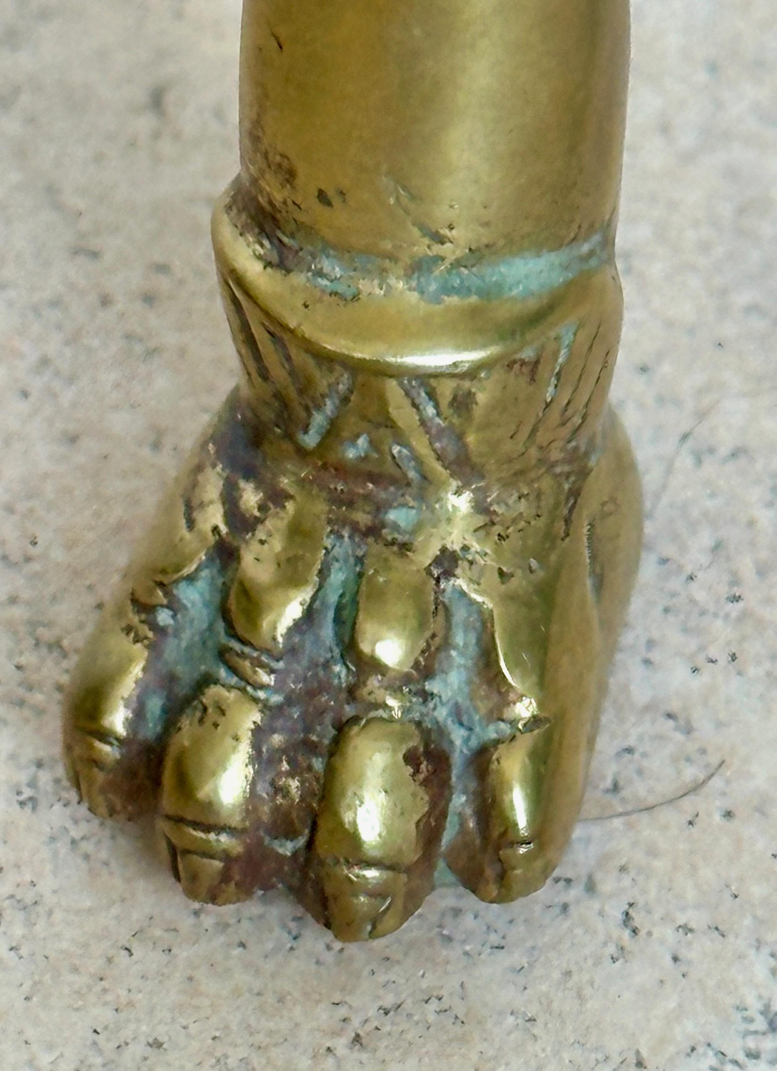 Mesa auxiliar redonda de bambú de imitación de bronce francés Bagues en venta 7