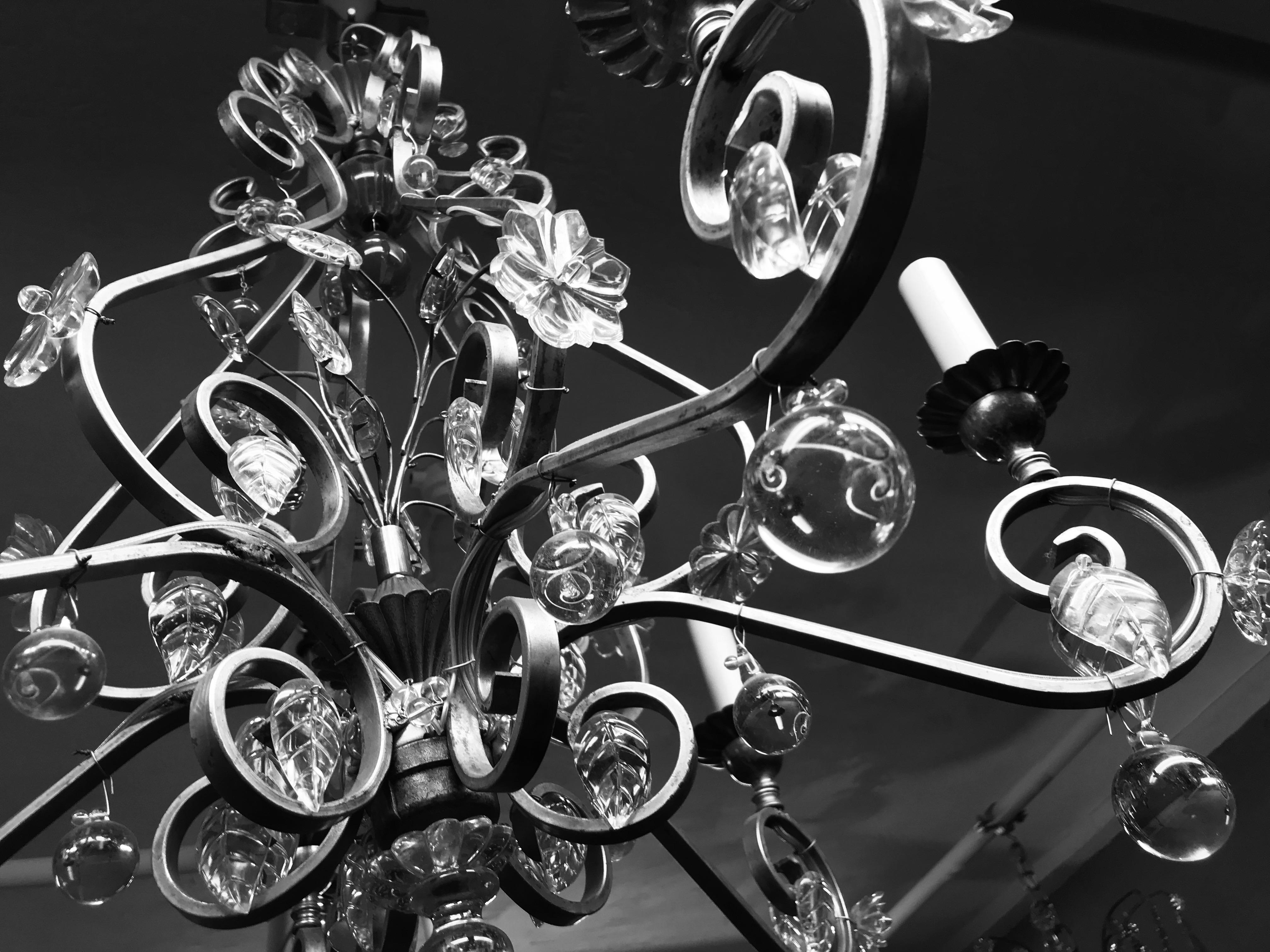 Baguès Style Chandelier with Flowers and Leaves in Glass In Good Condition In London, GB