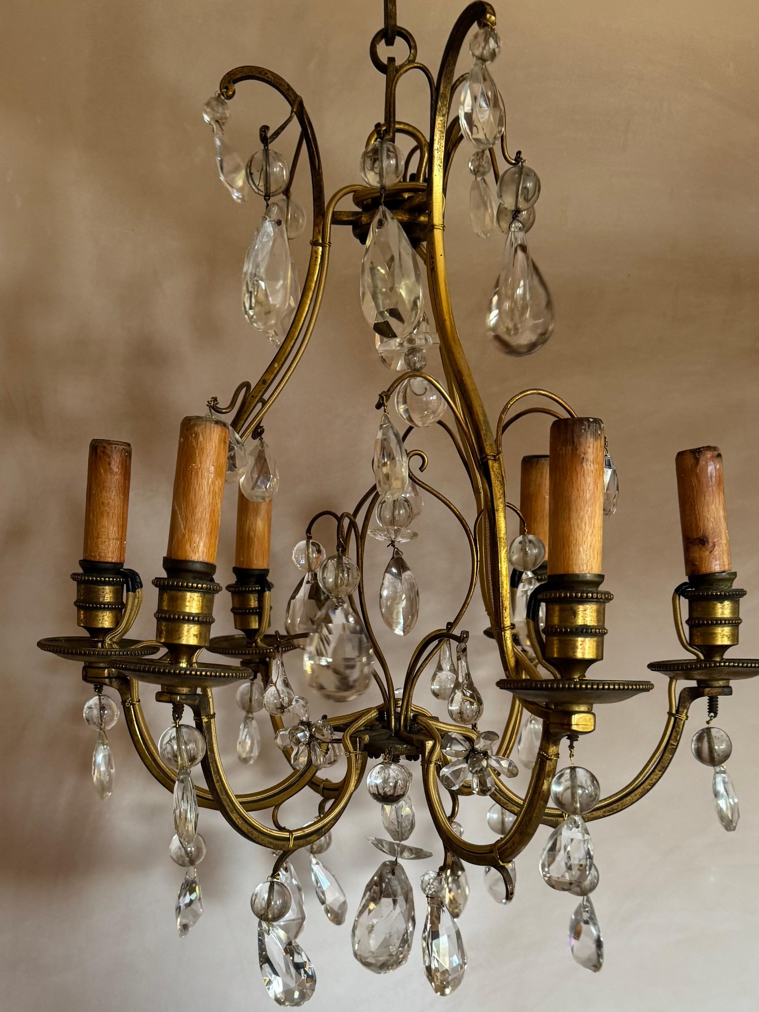 Araña de hierro dorado y cristal Bagues stylé Francés en venta