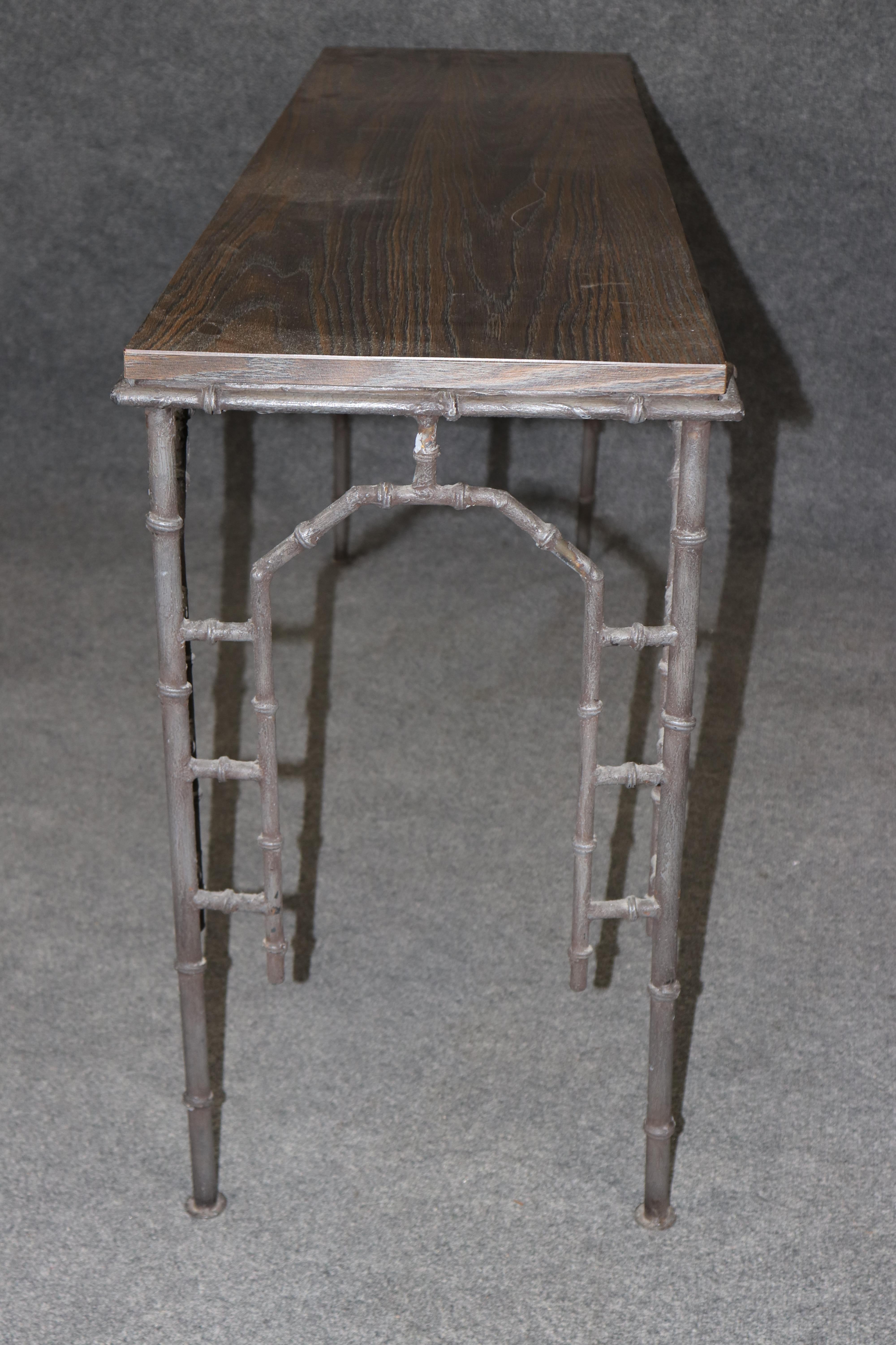 Bagues Style Konsolentisch aus Metall und Laminat oder Formica im Zustand „Gut“ im Angebot in Swedesboro, NJ