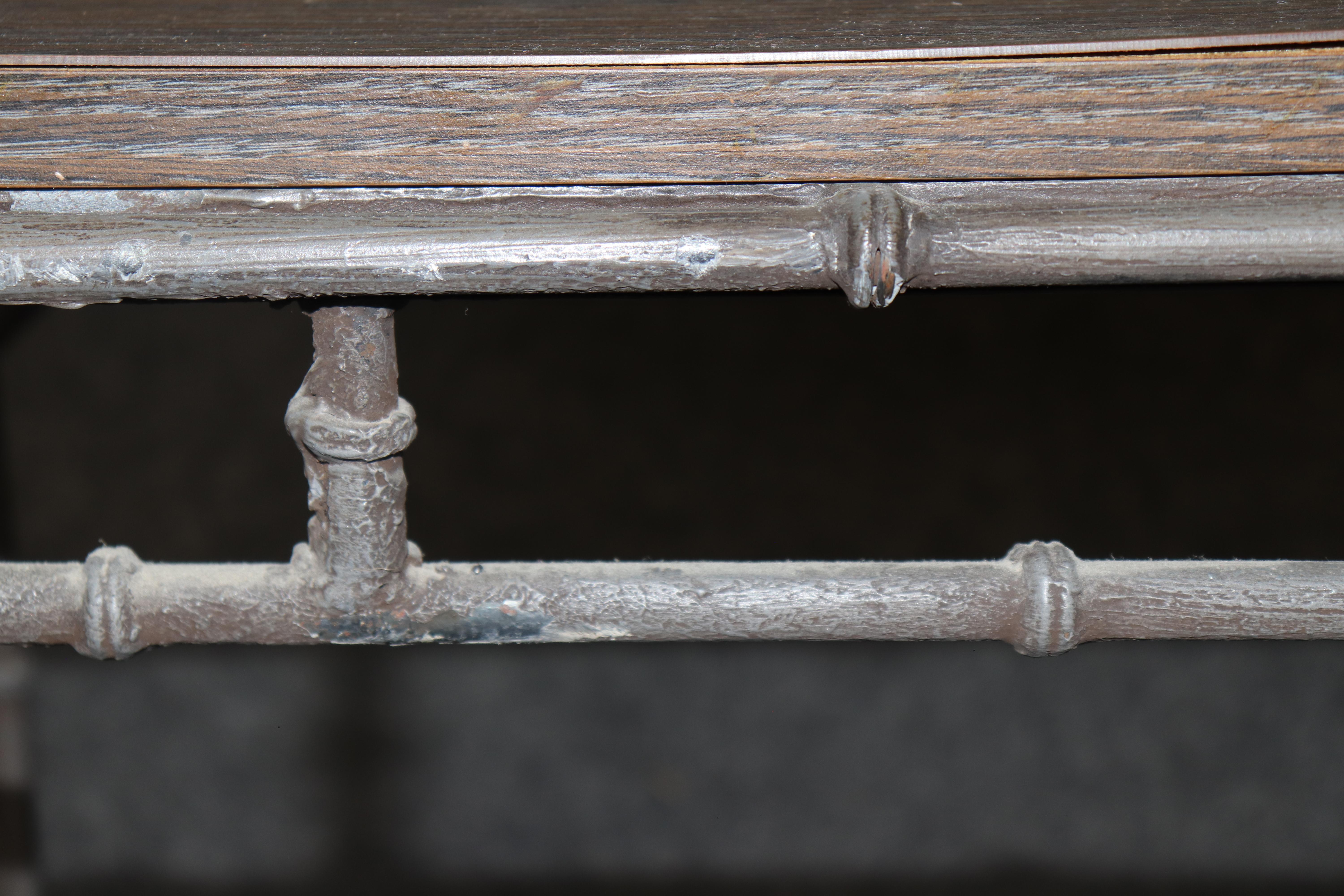 Bagues Style Konsolentisch aus Metall und Laminat oder Formica im Angebot 3