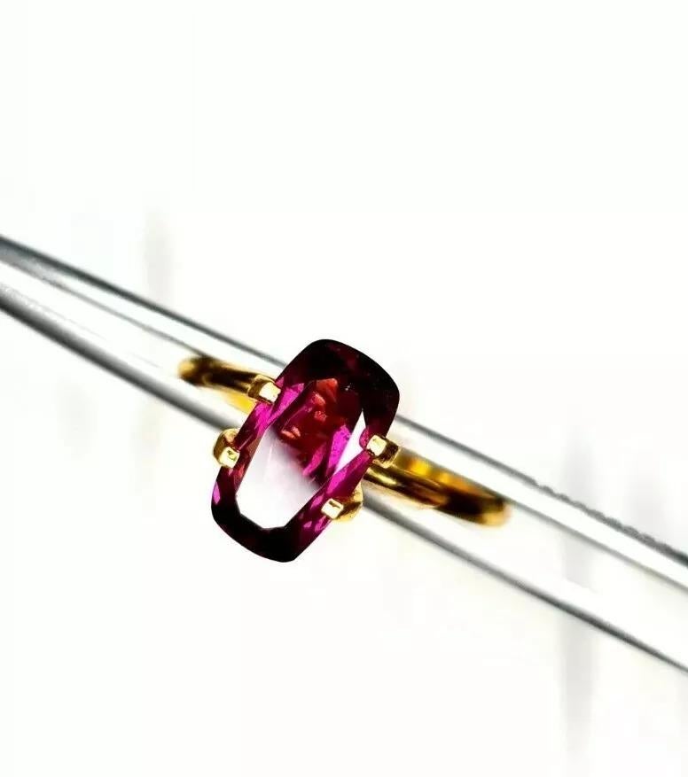 Purple Garnet Baguette 2.90Cts Natural Mozambique In New Condition For Sale In Chicago, IL