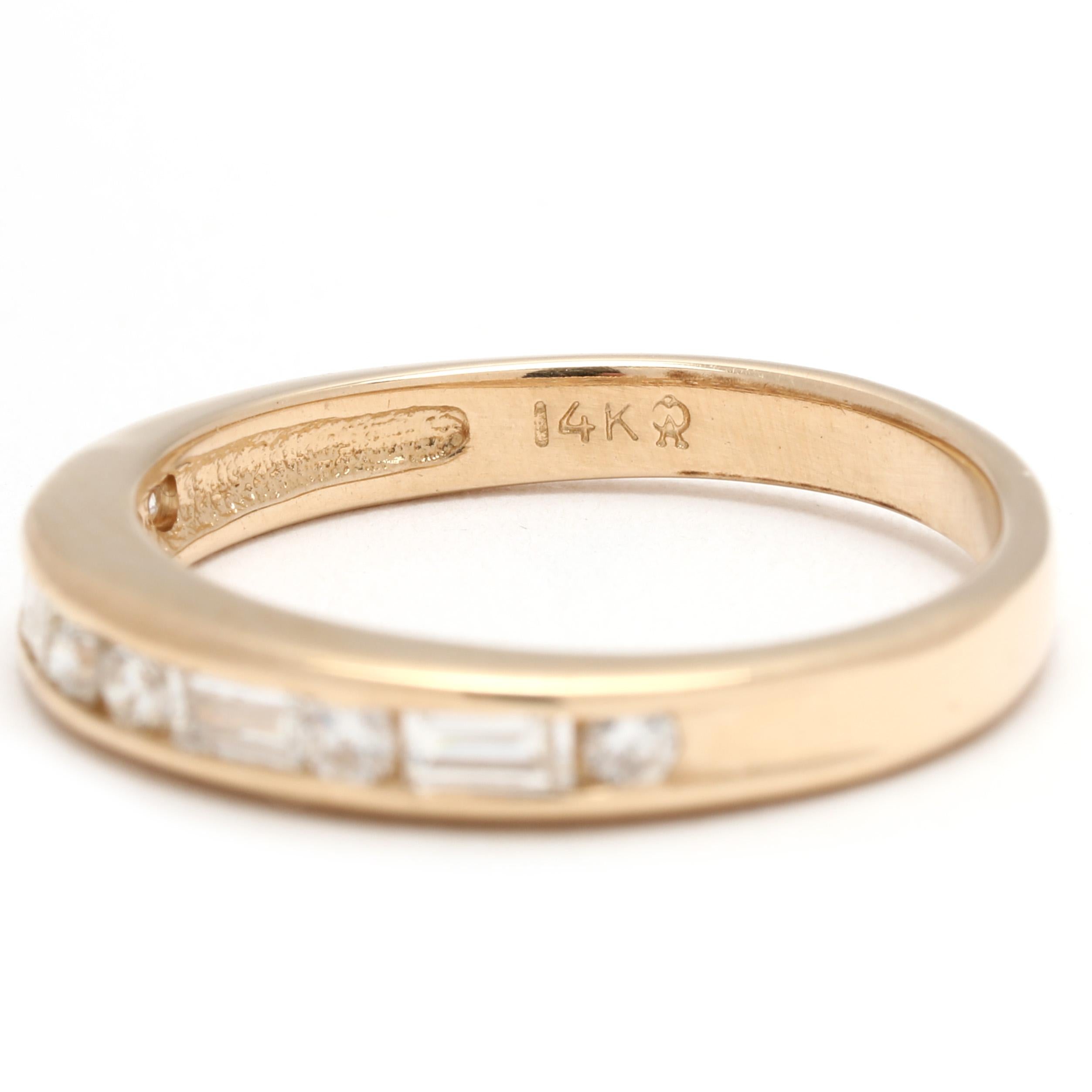 Baguette .43ctw Diamond Band Ring, 14k Yellow Gold, Taille de bague 6.5 Unisexe en vente