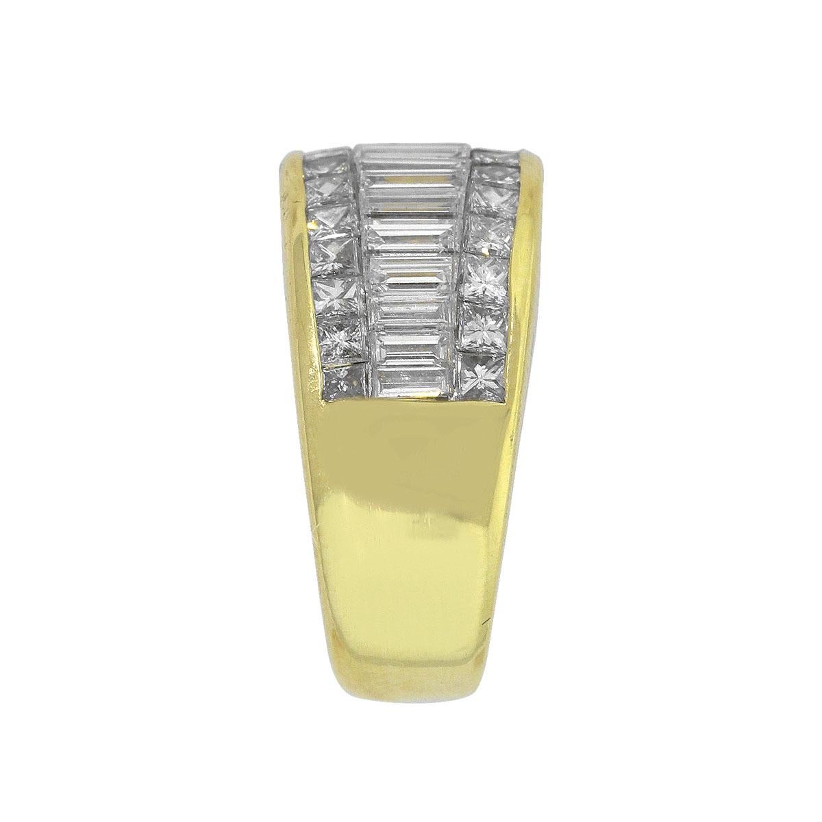 Anillo ancho de diamante brillante redondo y baguette en venta 1