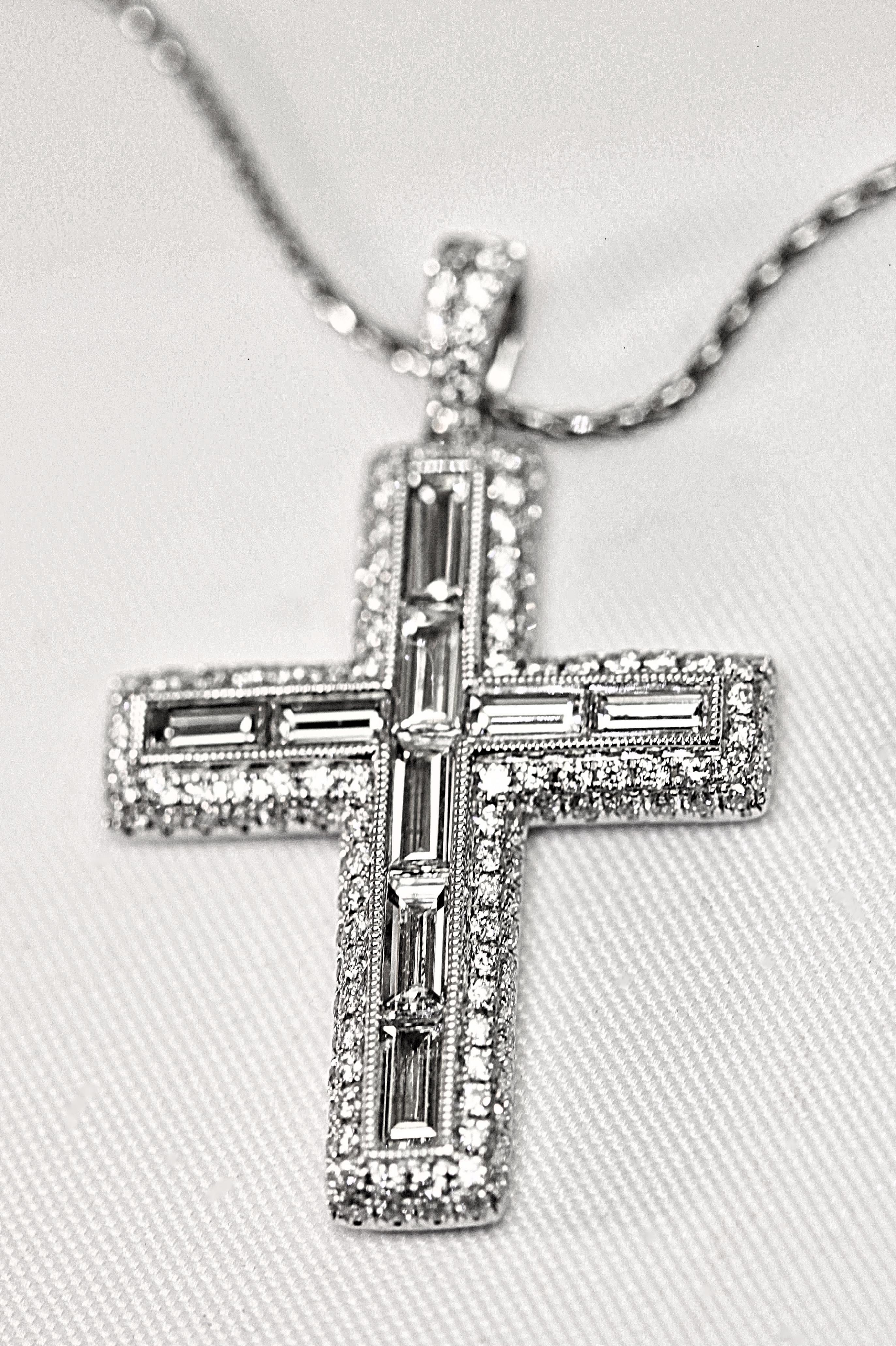 Baguette and Round Diamond Cross Pendant by House of Baguettes In New Condition For Sale In Melbourne, FL