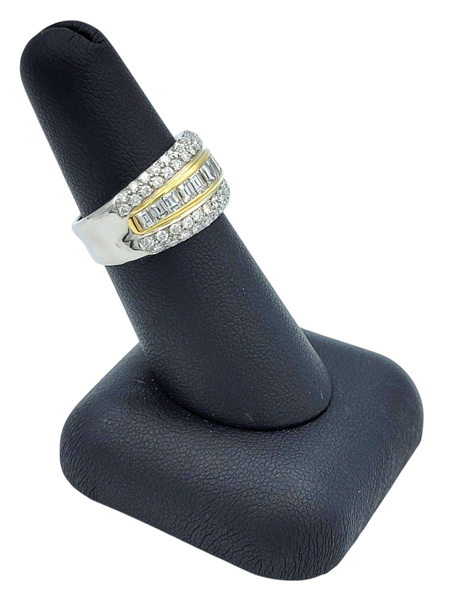 Bague à plusieurs rangées de diamants baguettes et ronds en or jaune 14 carats et platine en vente 4