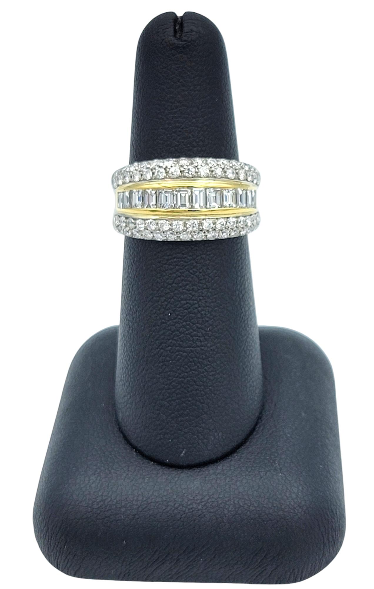 Bague à plusieurs rangées de diamants baguettes et ronds en or jaune 14 carats et platine en vente 3