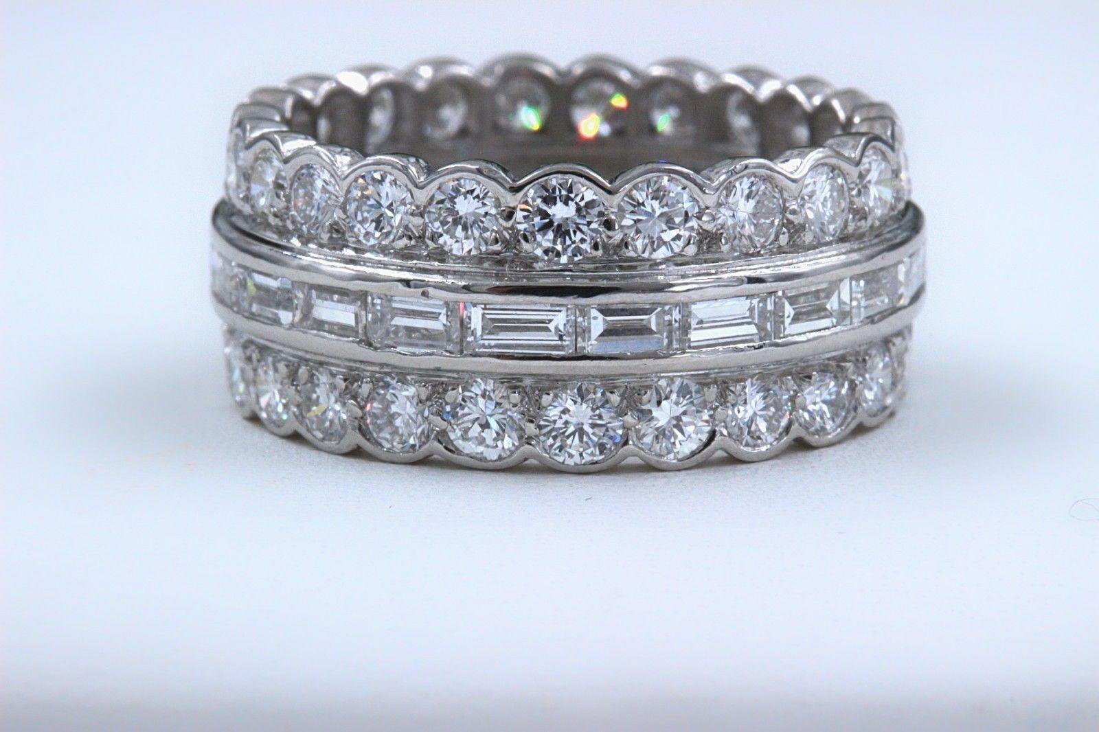 Women's Baguette and Round Diamond Wedding Band