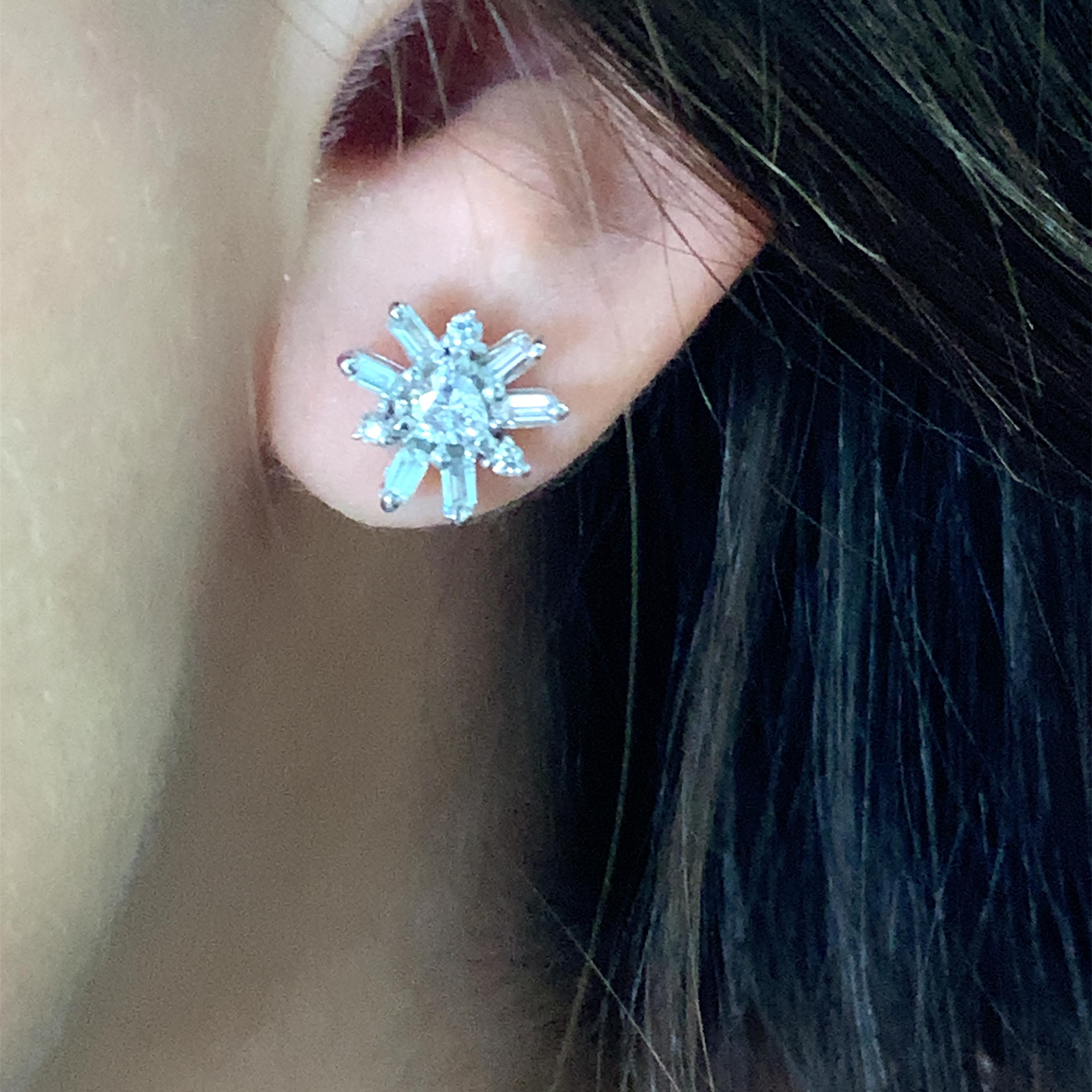 Baguette Cut Baguette and trillion diamond art deco stud earrings platinum For Sale