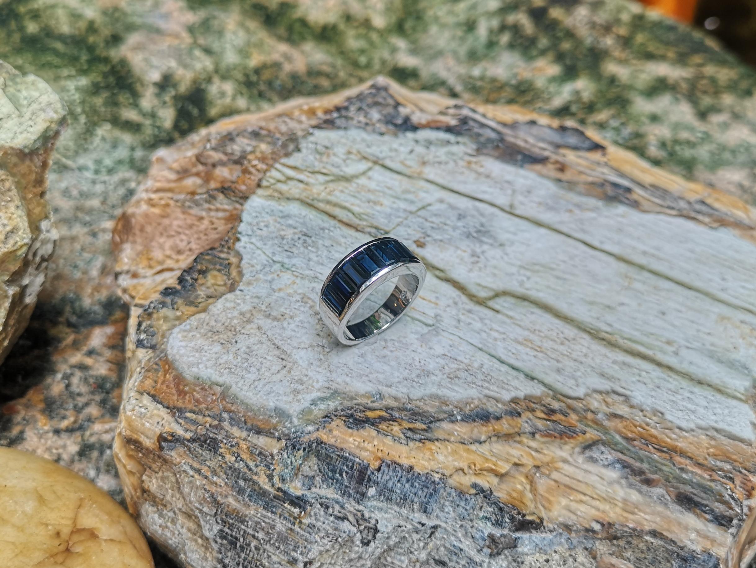 Baguette Blue Sapphire Band Ring Set in 18 Karat White Gold Settings For Sale 1