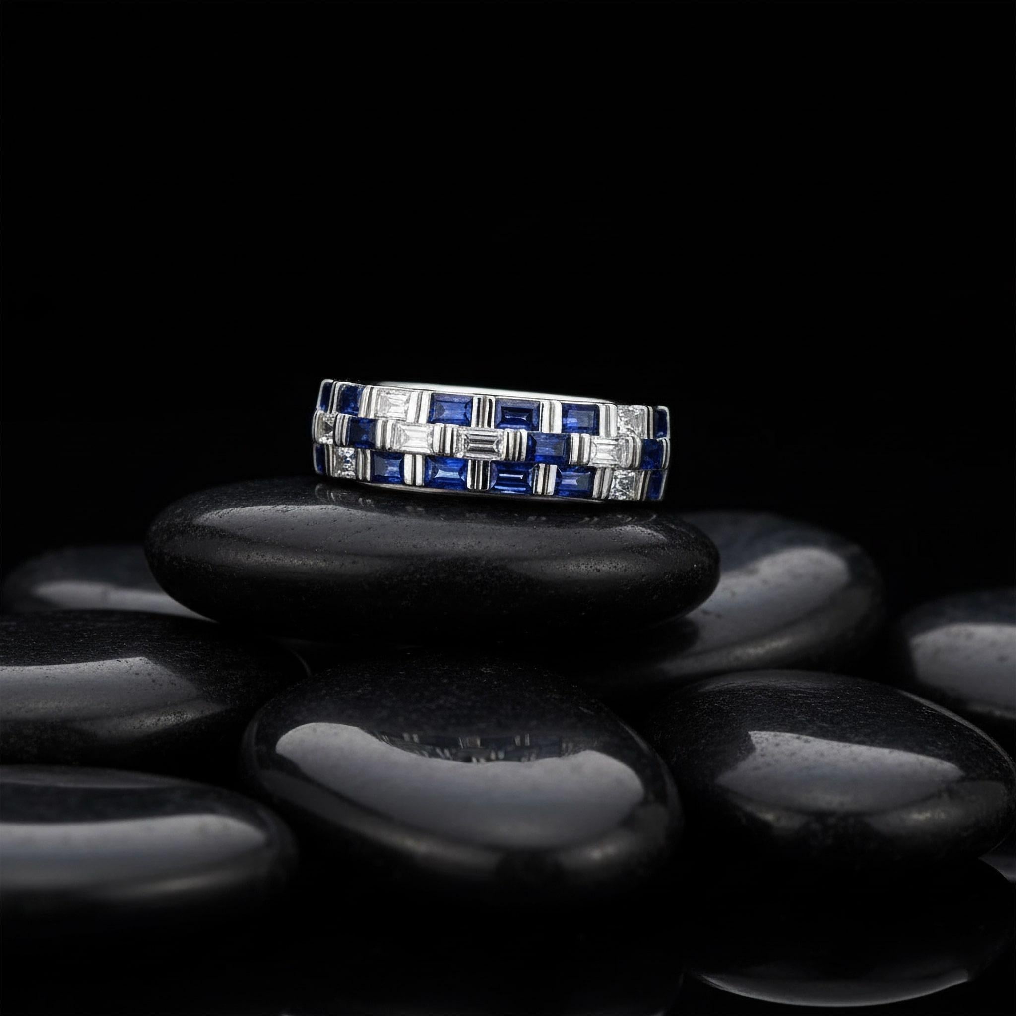 En vente :  Bague en or blanc 14K (ou 18k sur demande) avec saphir bleu baguette et diamant 3
