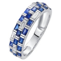 Bague en or blanc 14K (ou 18k sur demande) avec saphir bleu baguette et diamant