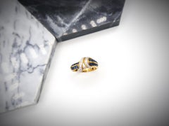 Baguette Blue Sapphire Pandan Leave Knotted Diamond Band Ring in 18K Yellow Gold
