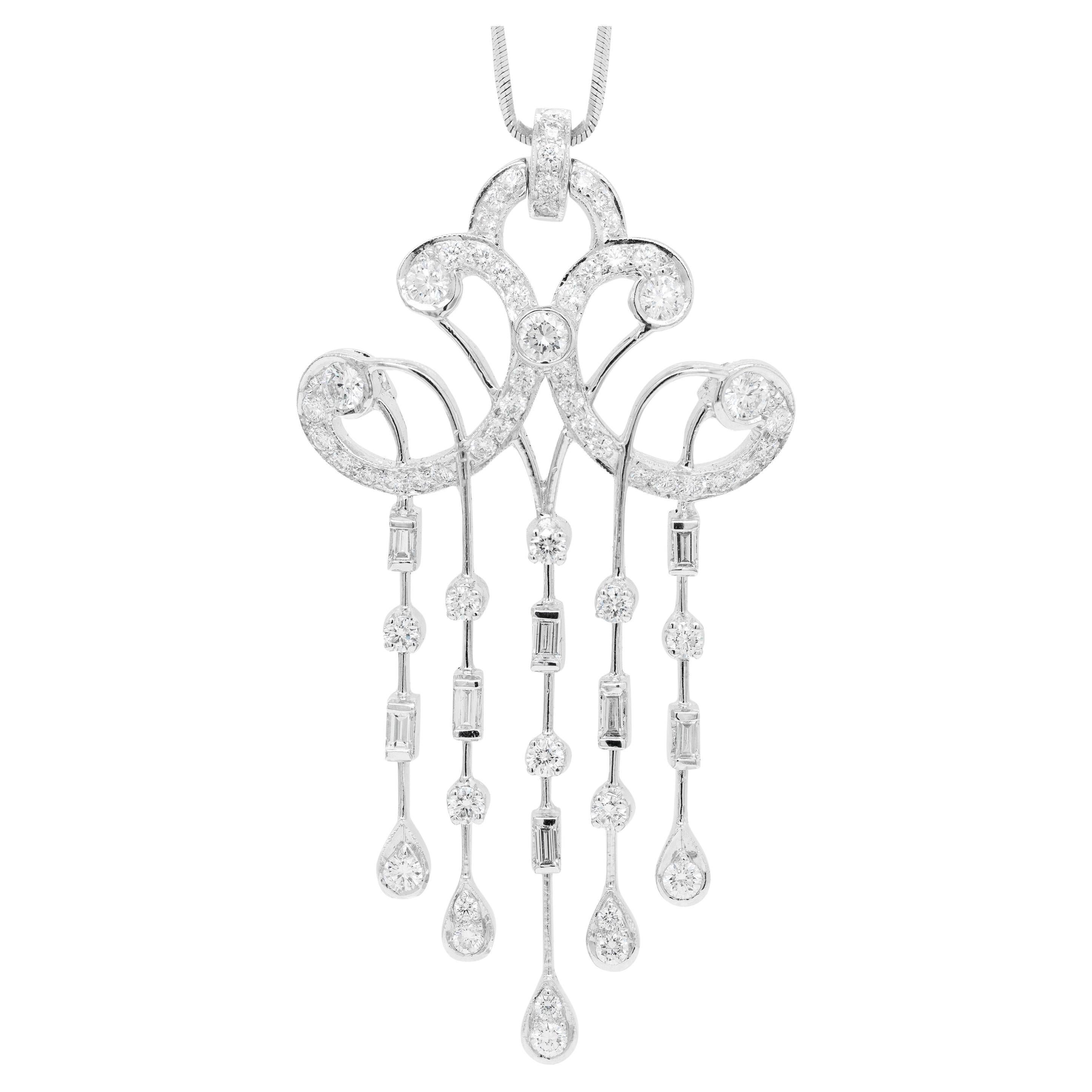 Lustre à pendentif en cascade en or blanc 18 carats avec diamants taille baguette et brillant en vente