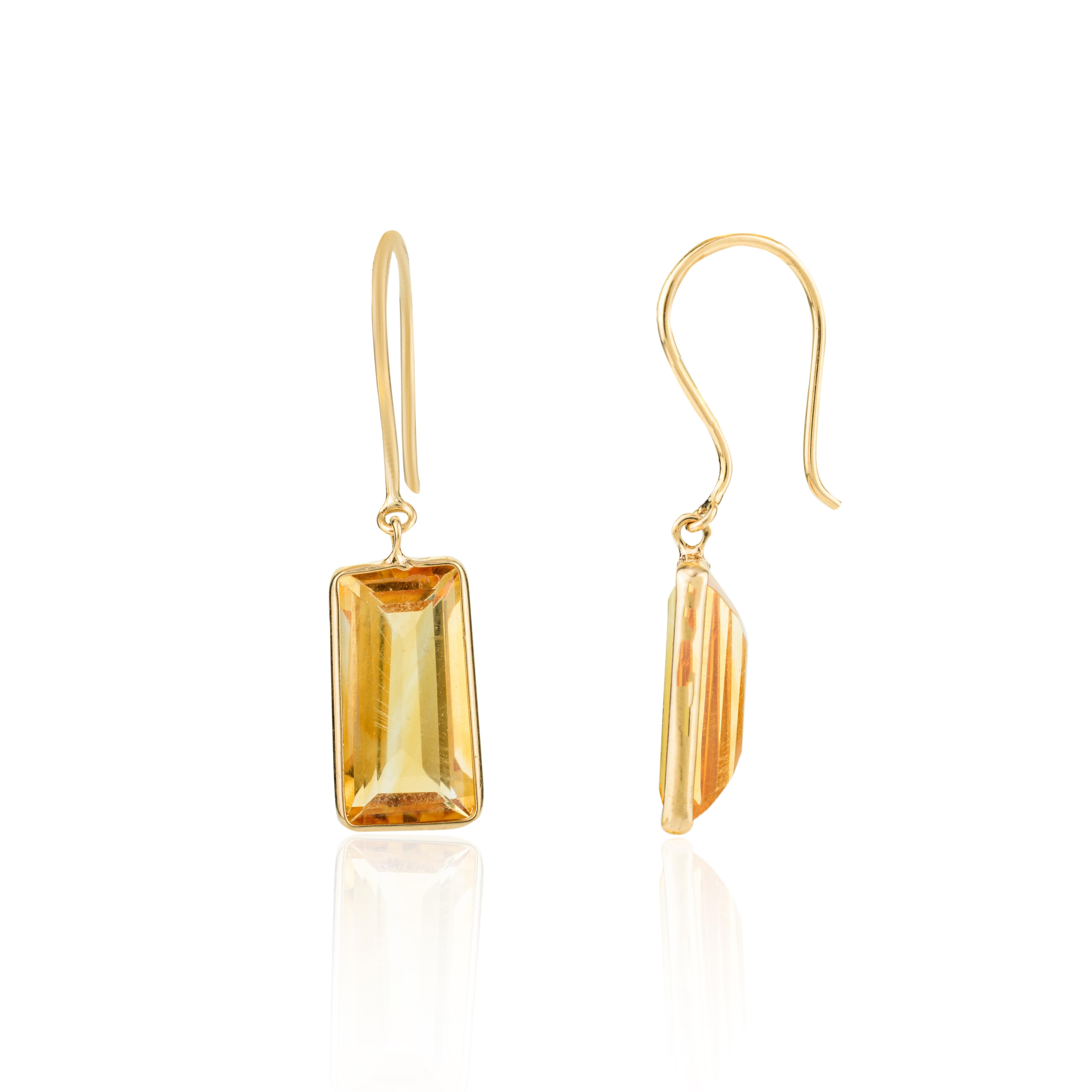 Baguette Citrine Everyday Drop Earrings Gift for Mom in 18k Yellow Gold In New Condition For Sale In Houston, TX