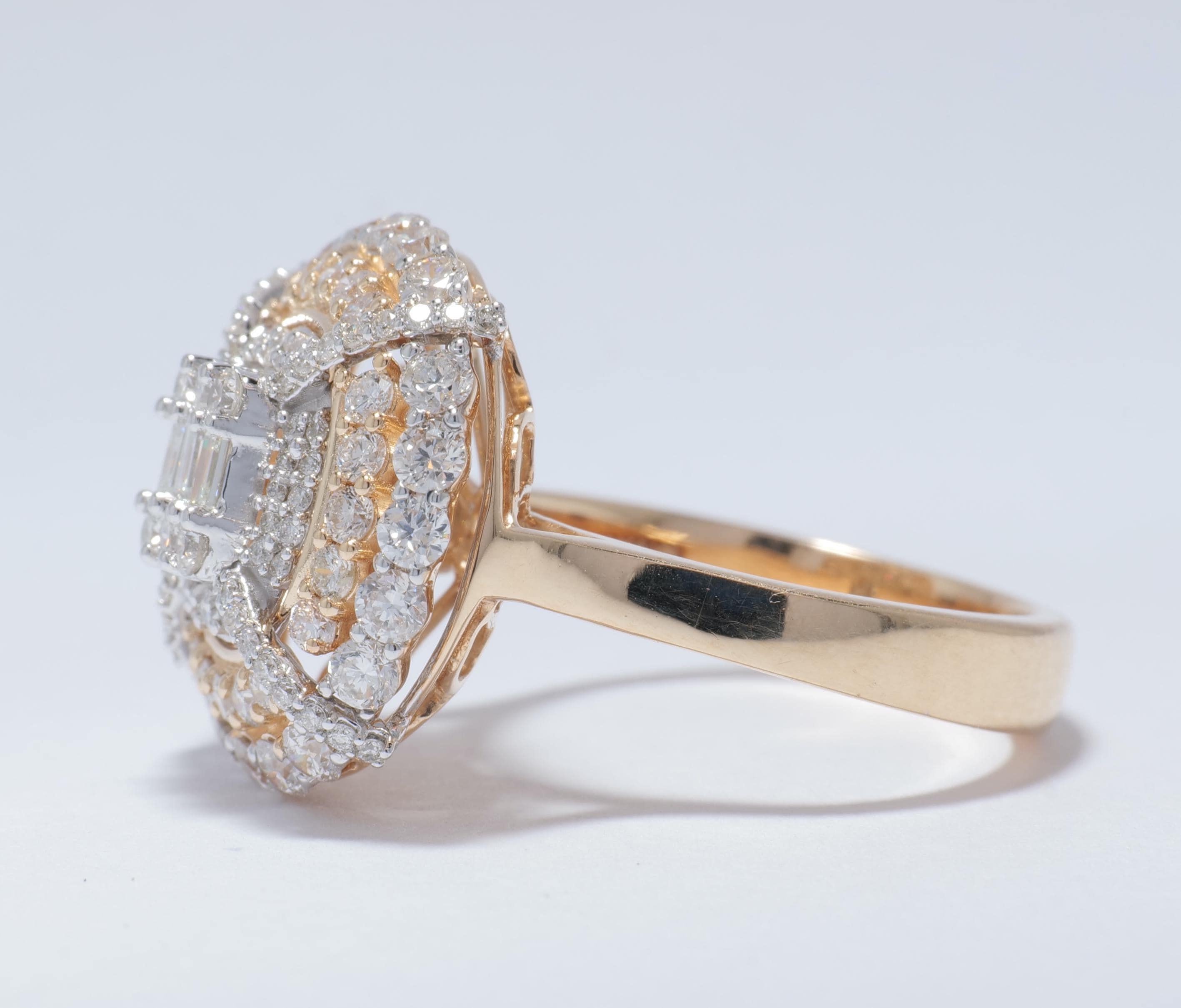Baguette-Cluster-Diamantring aus 14 Karat massivem Gold (zertifiziert) Damen im Angebot