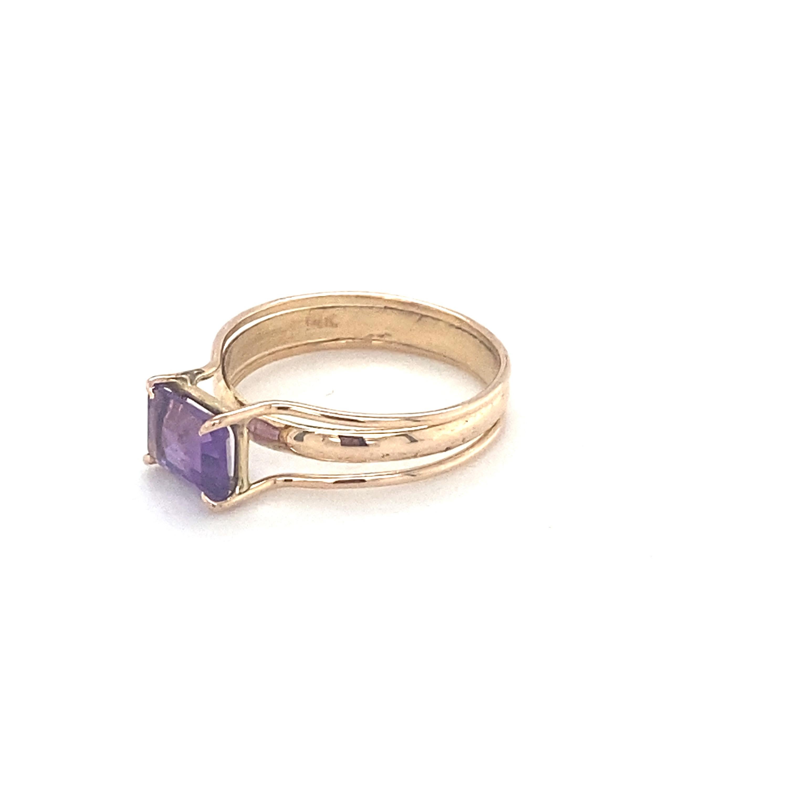 Baguette Cut Amethyst Yellow Gold Solitaire Ring For Sale 10