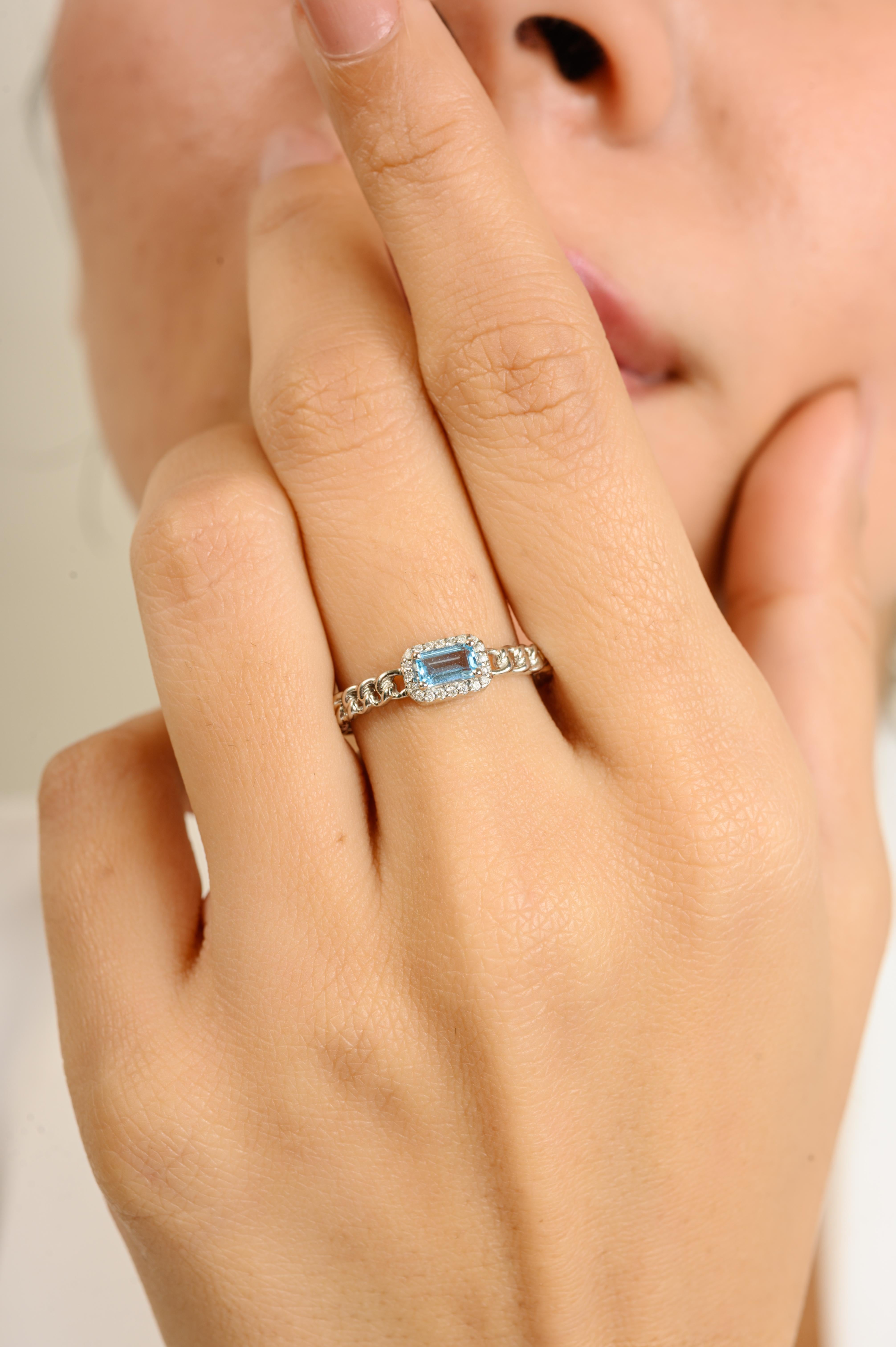 En vente :  Bague d'alliance cadeau pour mère en or blanc 14 carats avec topaze bleue taille baguette et diamant 4