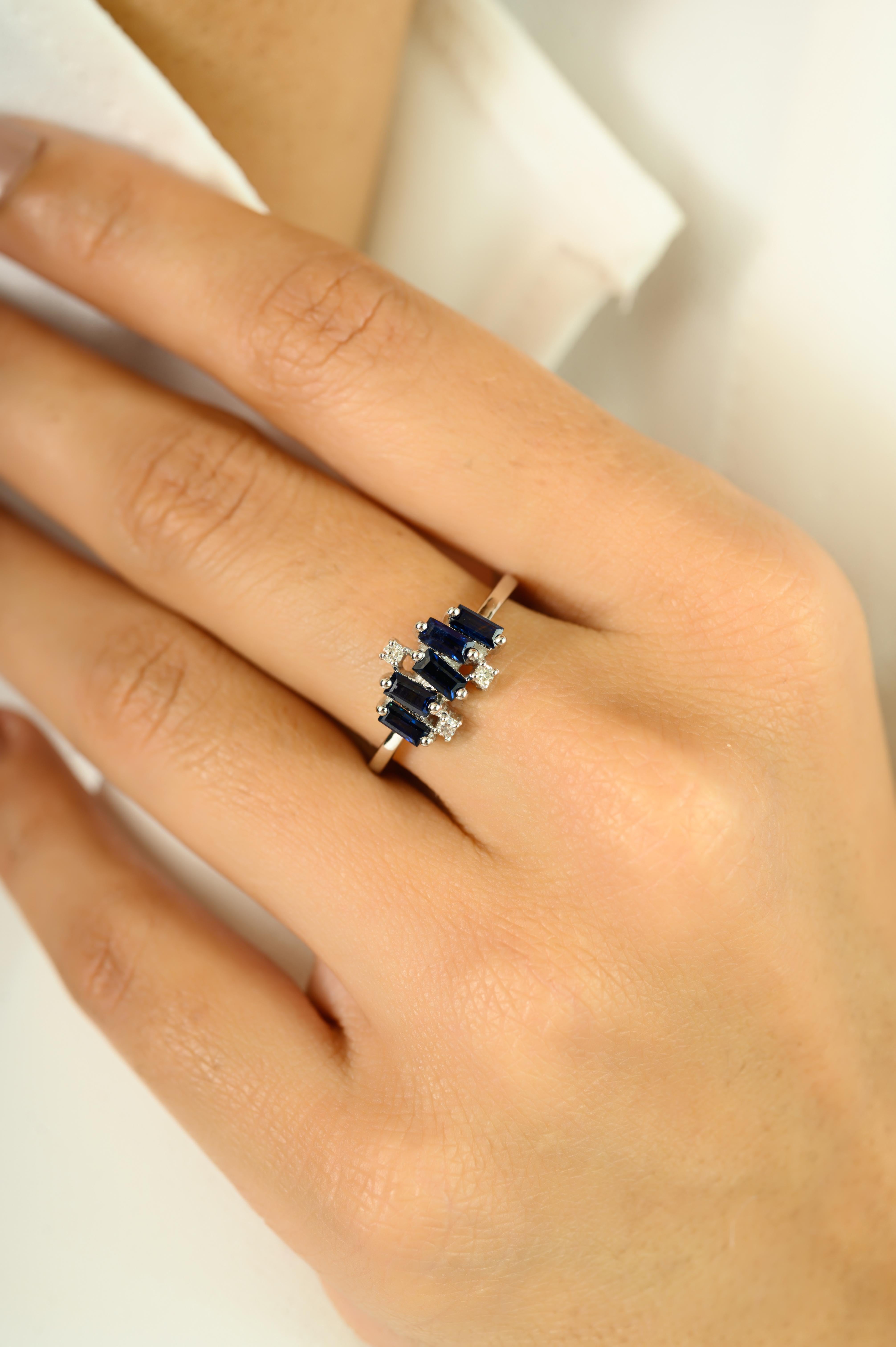 En vente :  Baguette-Cut Deep Blue Sapphires Cluster Ring Crafted in 14K White Gold for Her 6