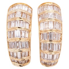 Orecchini a cerchio a cupola con diamante taglio Baguette in J Gold 18 carati