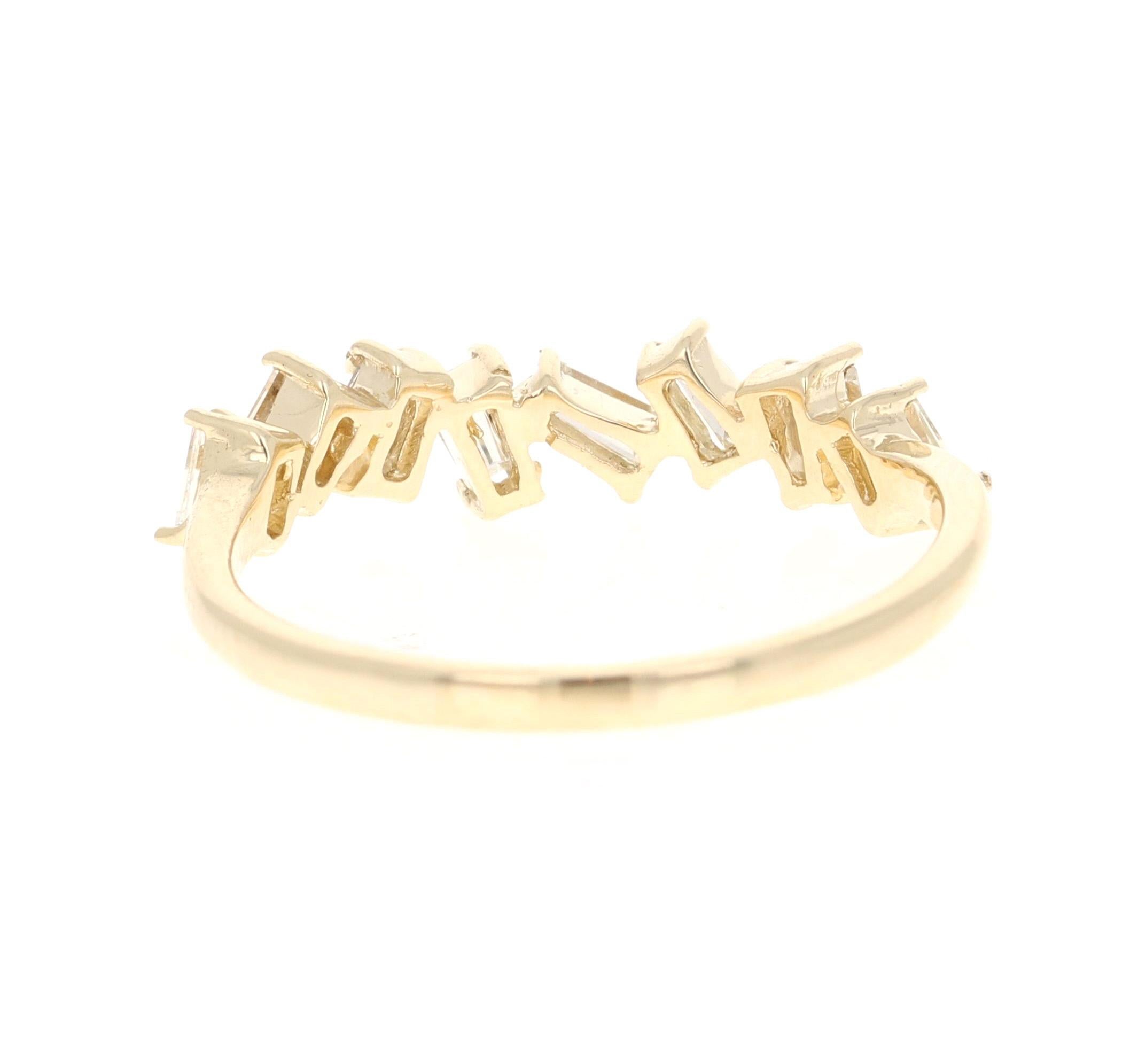 Taille baguette Bracelet en or jaune 14 carats avec diamants taille baguette en vente