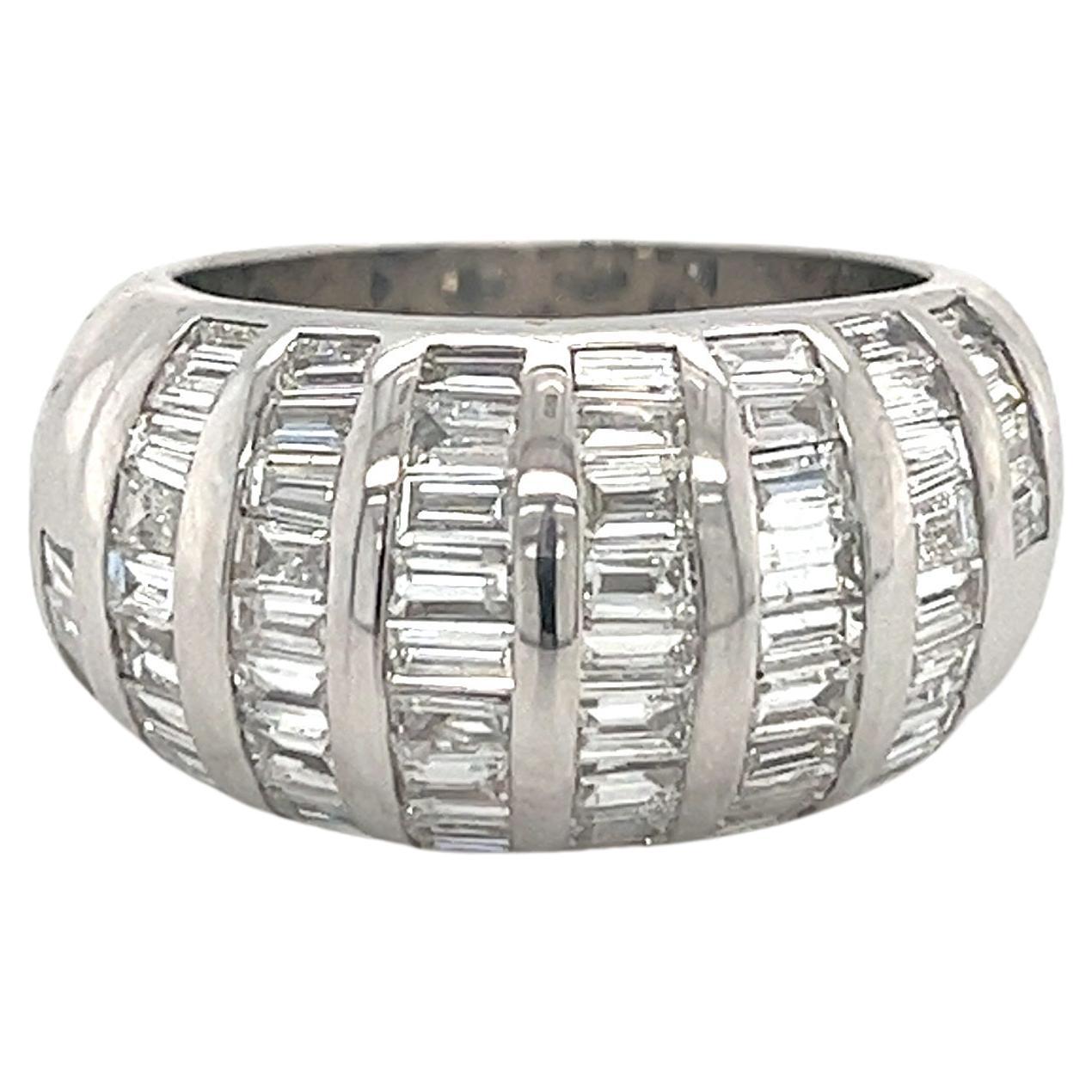 18K White Gold Diamond Cluster Ring For Sale at 1stDibs