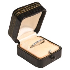 Anillo de eternidad de diamantes talla baguette (aprox. 0,7 quilates), platino