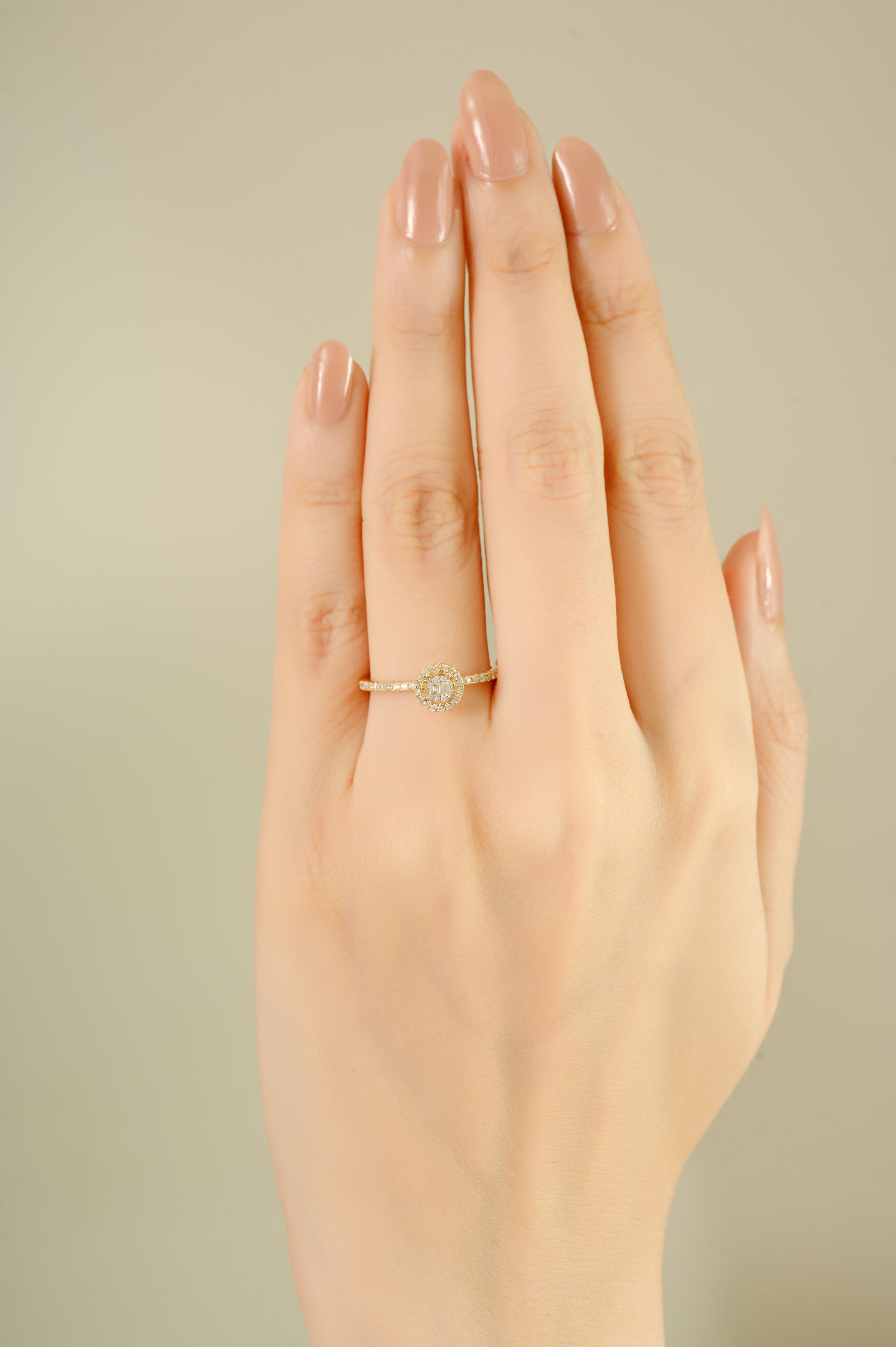 En vente :  Bague de fiançailles en or jaune 14K avec diamant taille baguette et pavé 6