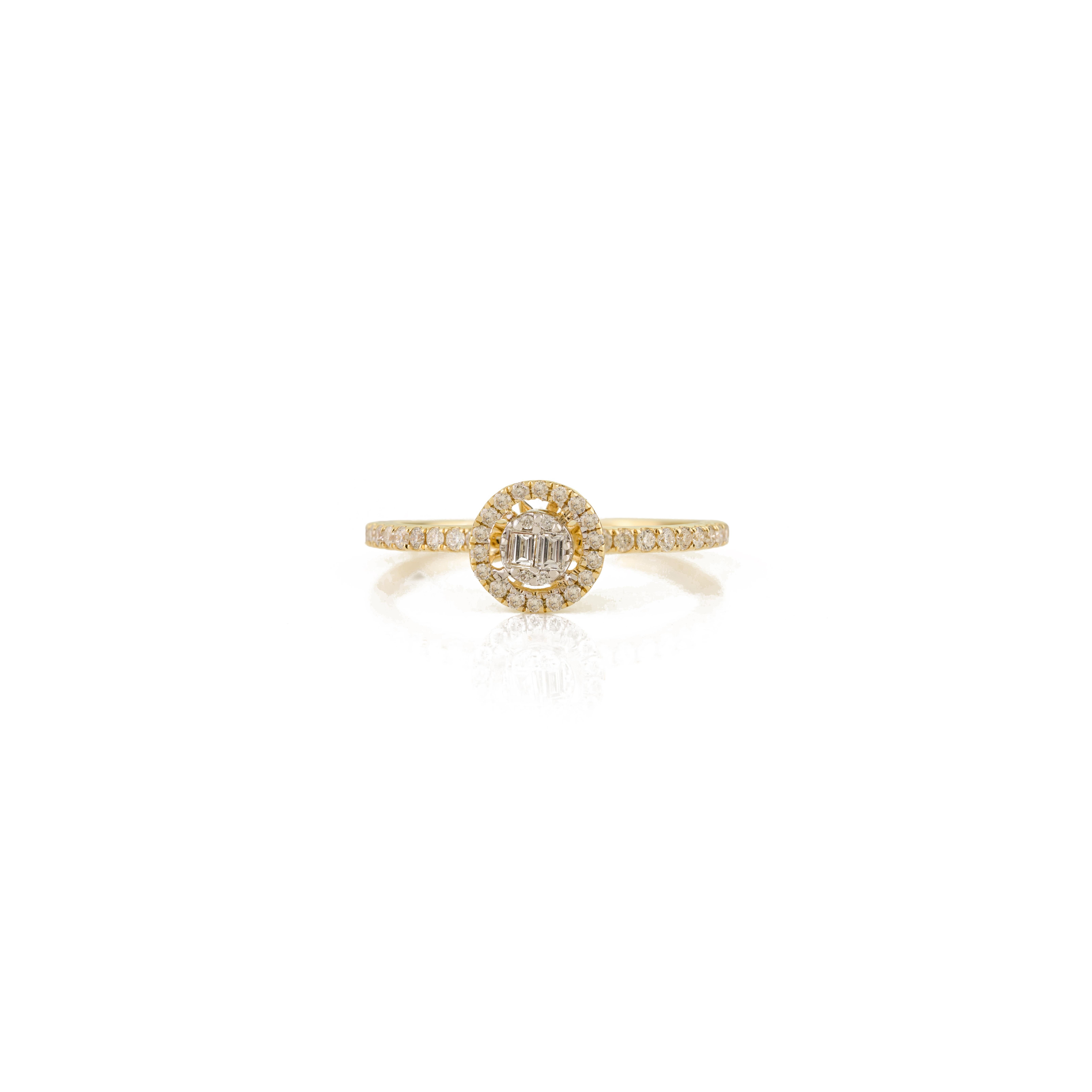 En vente :  Bague de fiançailles en or jaune 14K avec diamant taille baguette et pavé 9