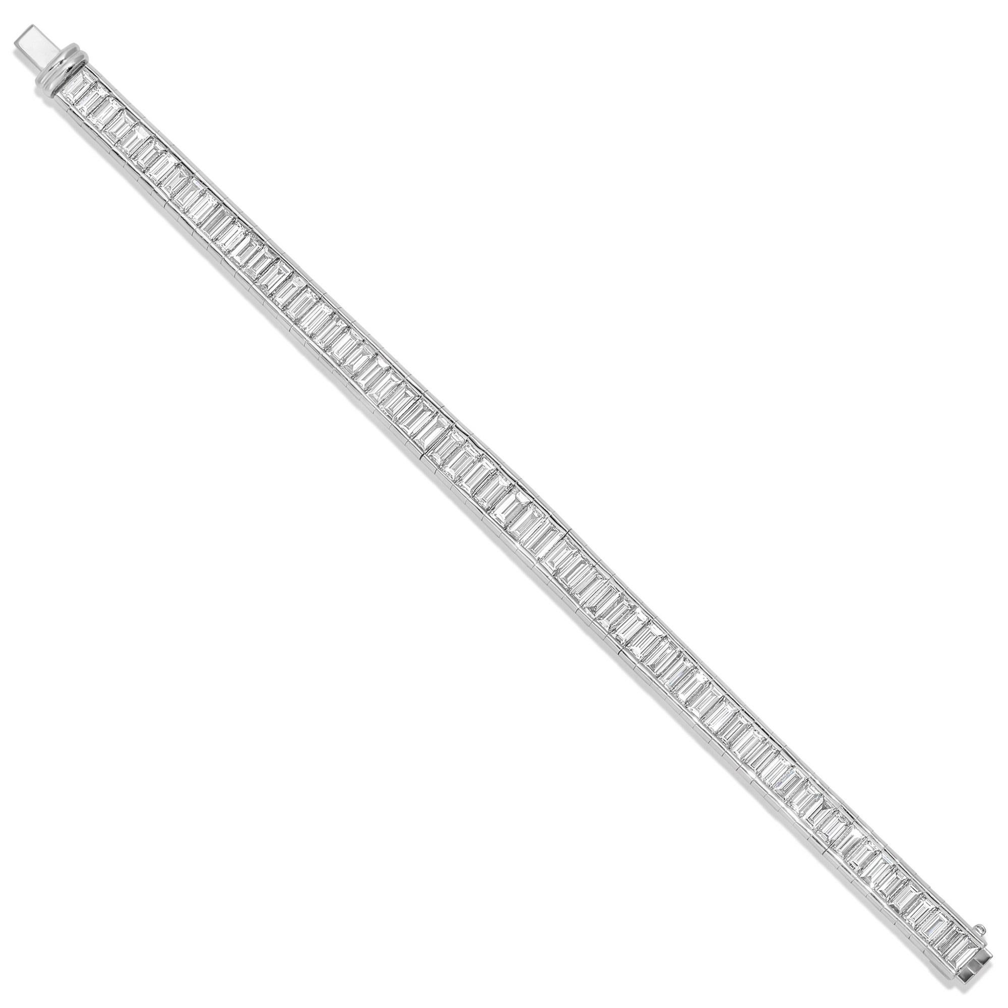 Pulsera de tenis con diamantes talla baguette 15,69 quilates Platino en Excelente estado para la venta en Aliso Viejo, CA