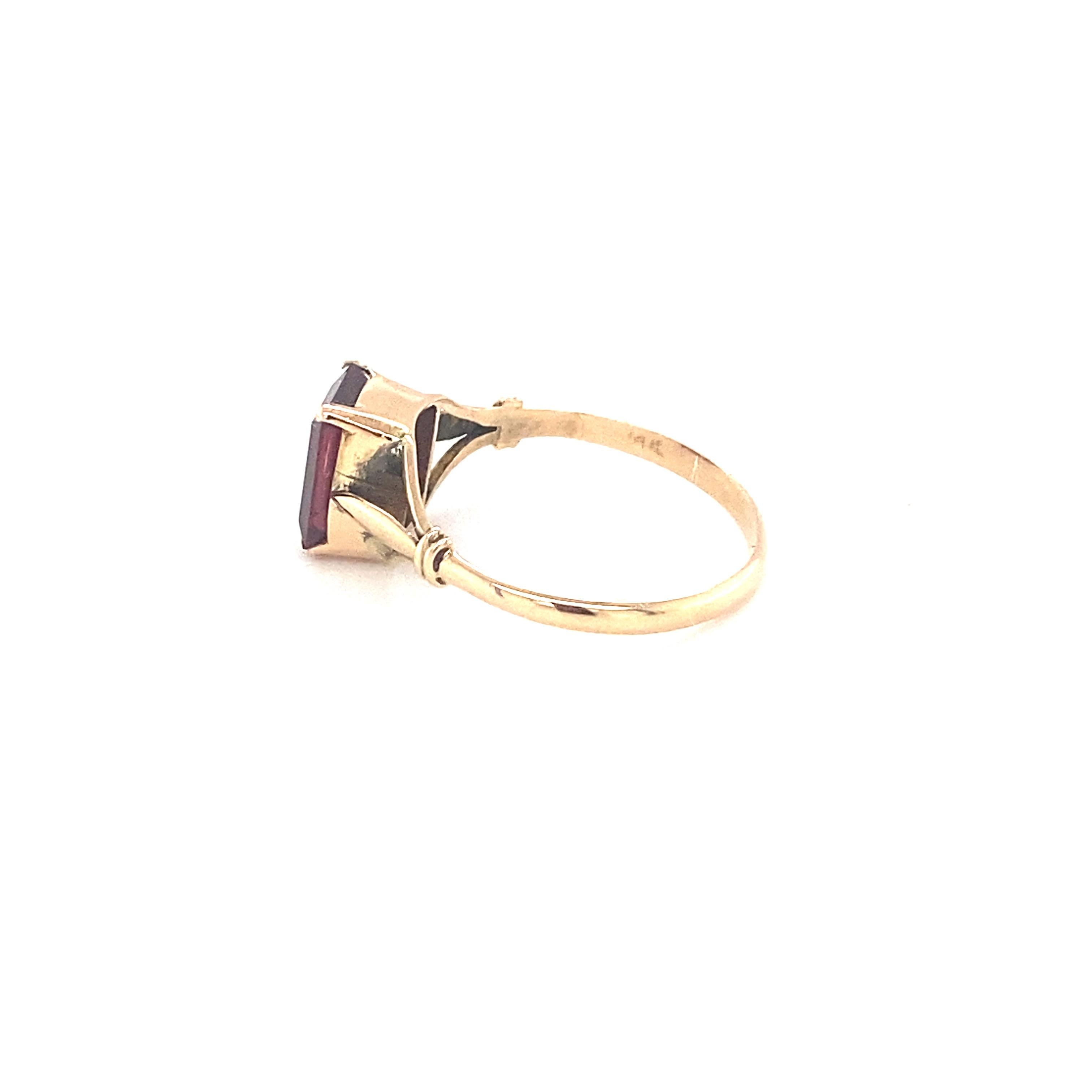 Baguette Cut Garnet Yellow Gold Solitaire Ring For Sale 7