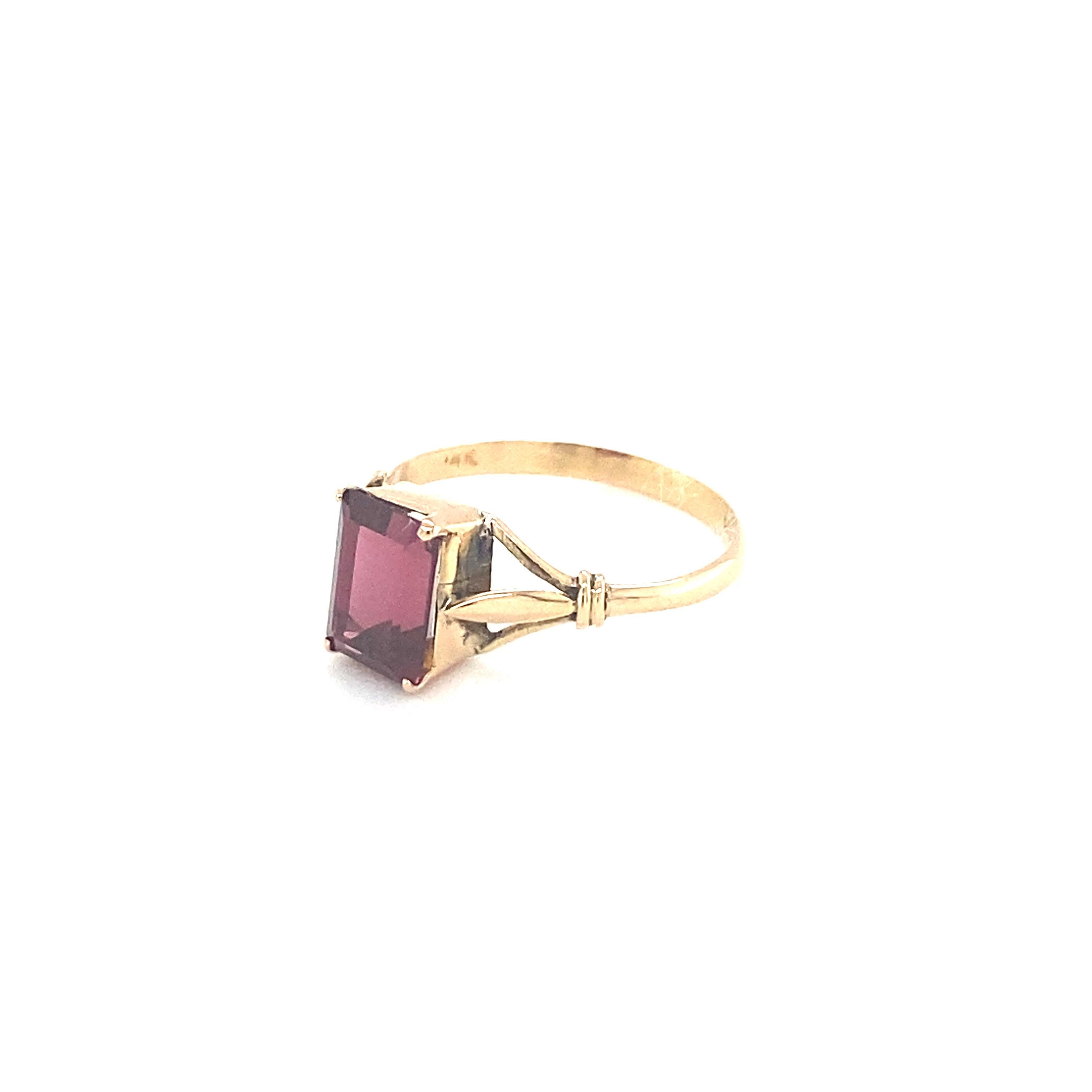 Baguette Cut Garnet Yellow Gold Solitaire Ring For Sale 8