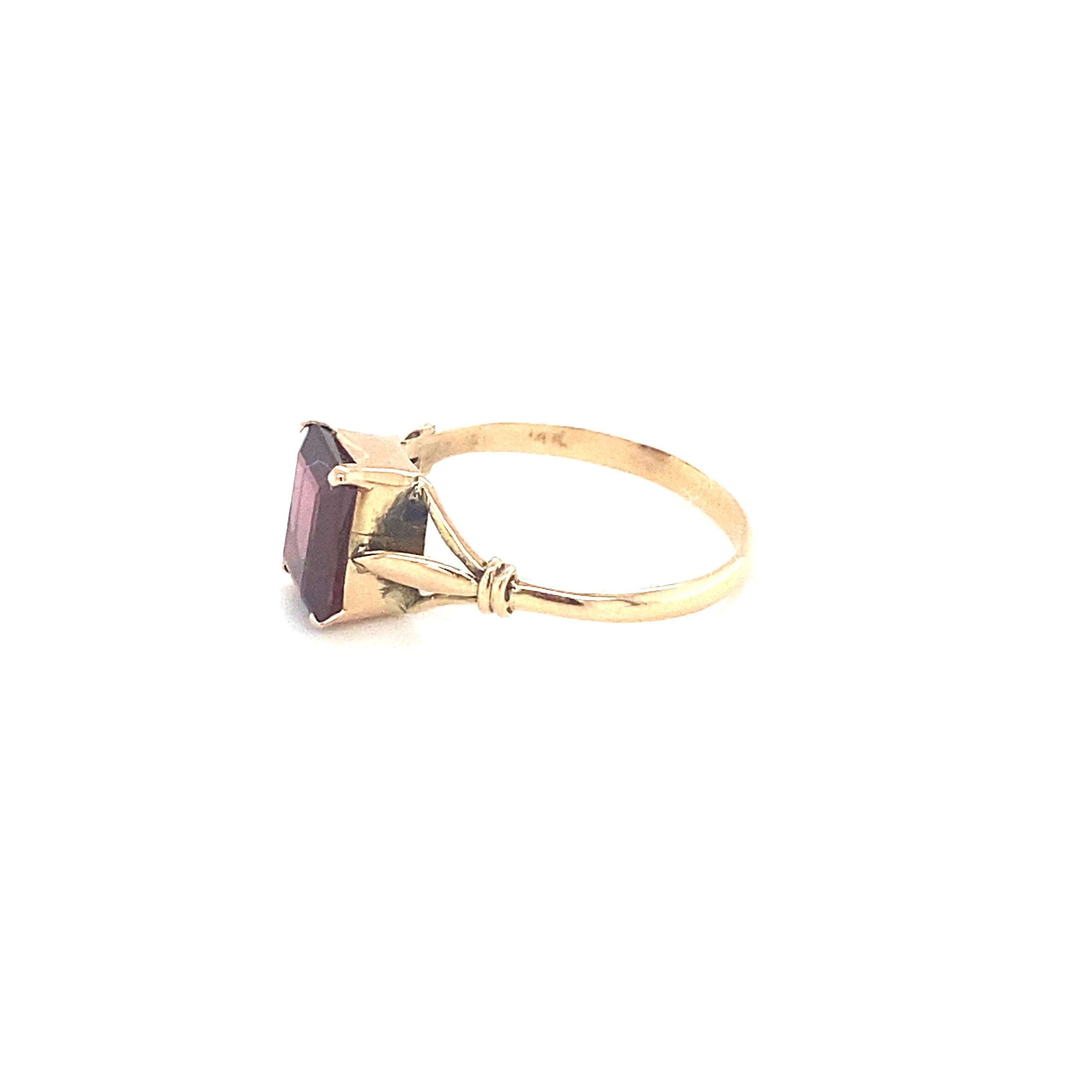 Baguette Cut Garnet Yellow Gold Solitaire Ring For Sale 11