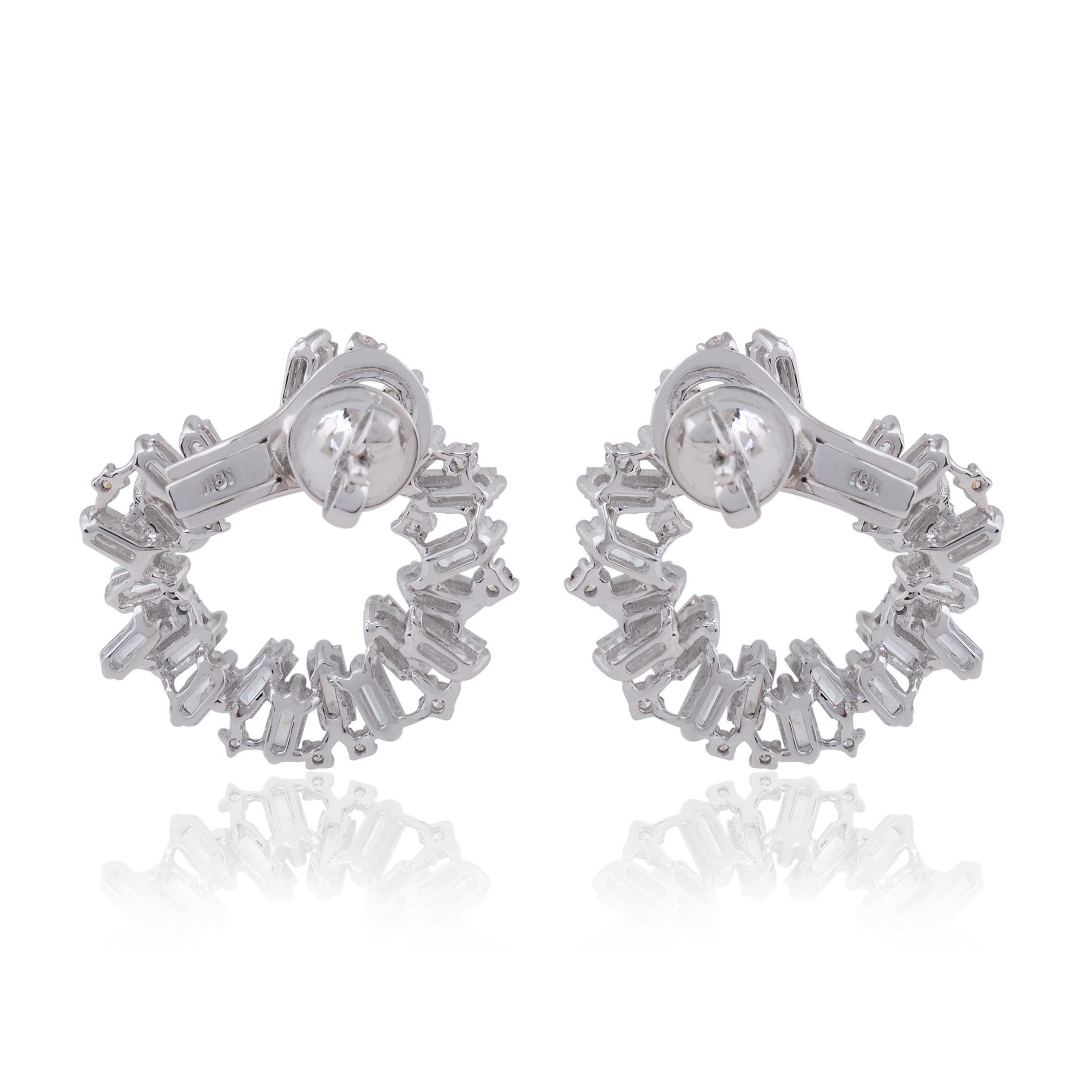 Boucles d'oreilles en or blanc 18 carats, diamant naturel taille baguette HI/SI 4.30Ct Pour femmes en vente